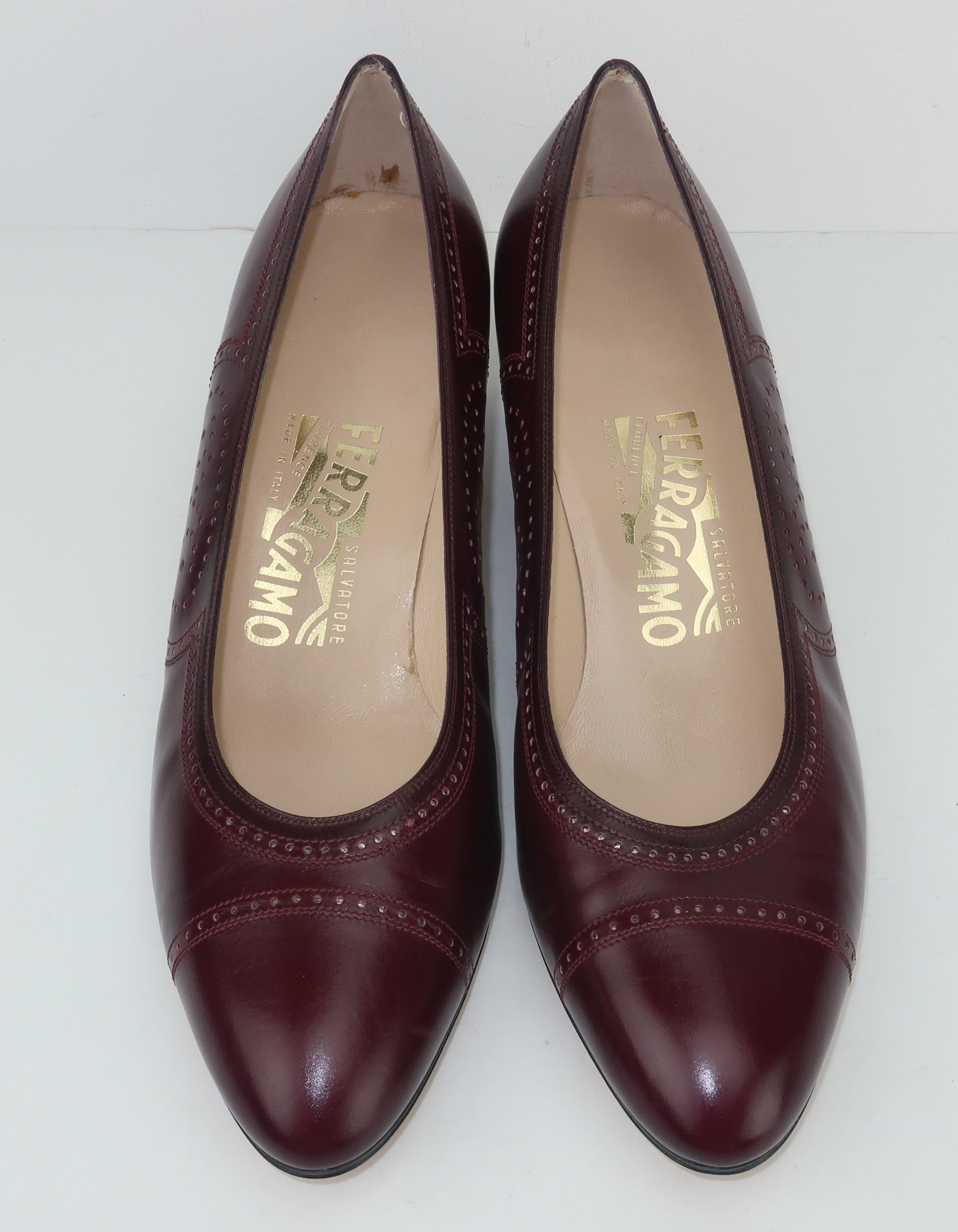 Black Ferragamo Burgundy Leather Spectator Style Shoes 8B, 1980's