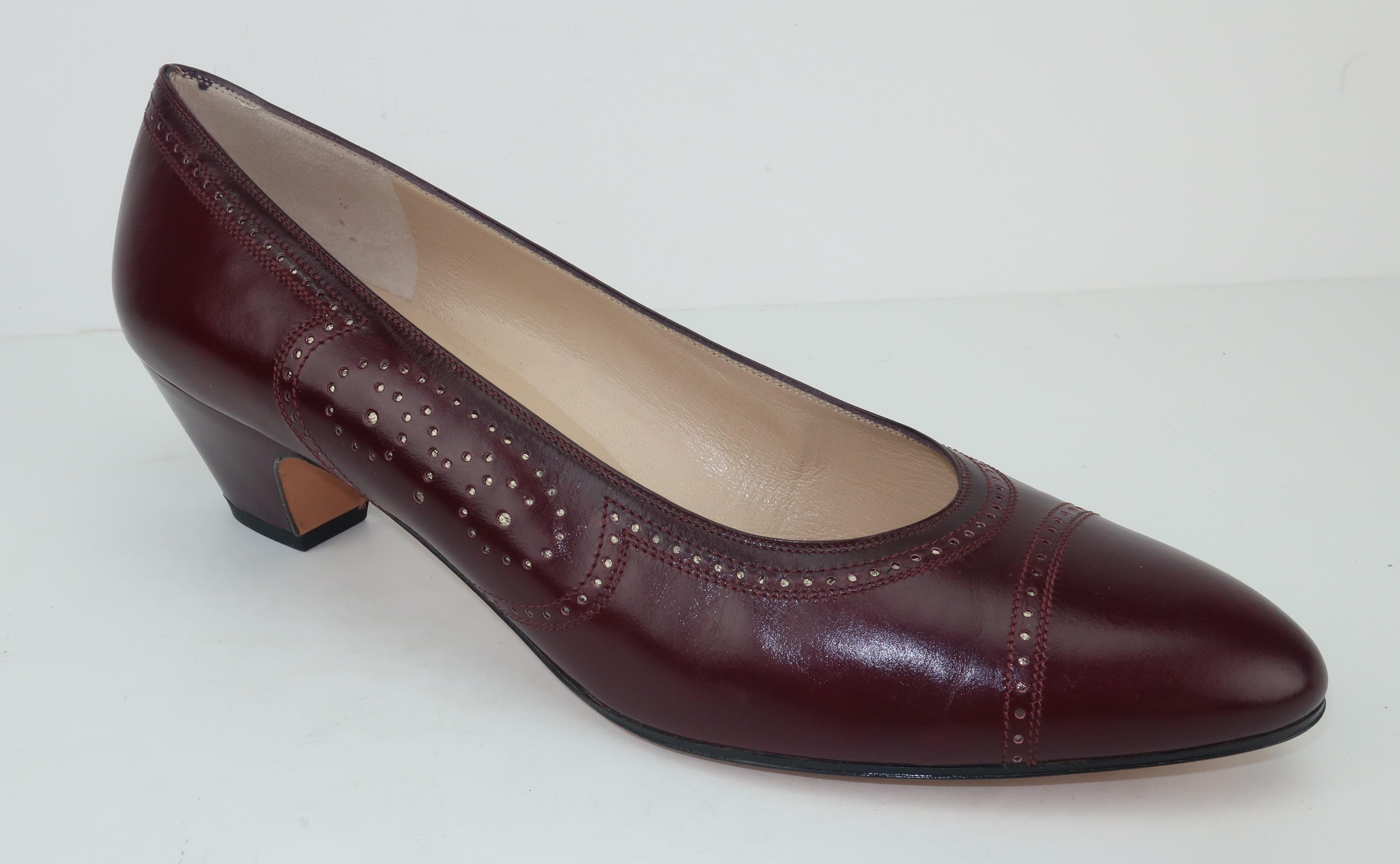 Women's Ferragamo Burgundy Leather Spectator Style Shoes 8B, 1980's