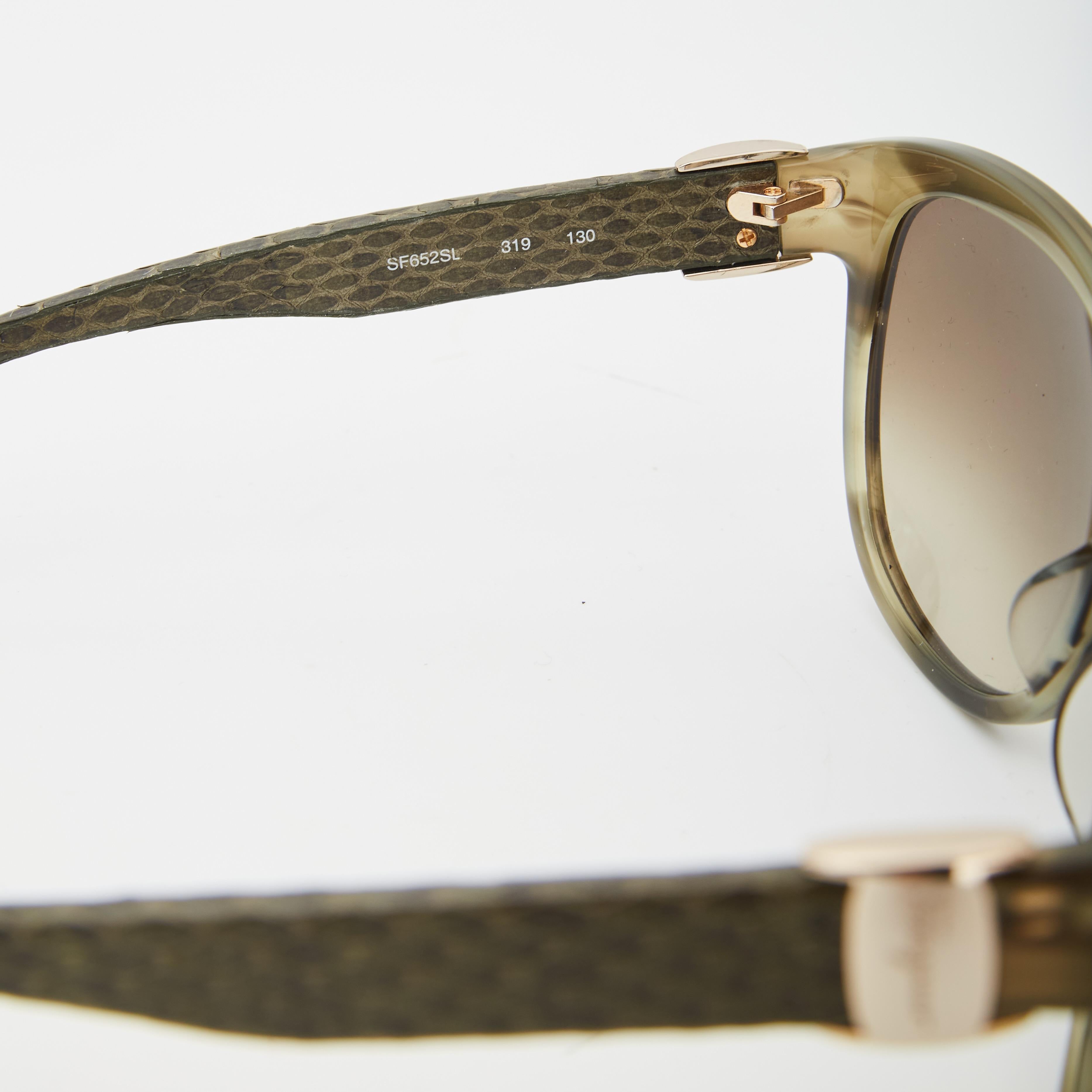 Ferragamo Katzenaugen gestreifte Reptil-Sonnenbrille (SF652SL) (Beige) im Angebot
