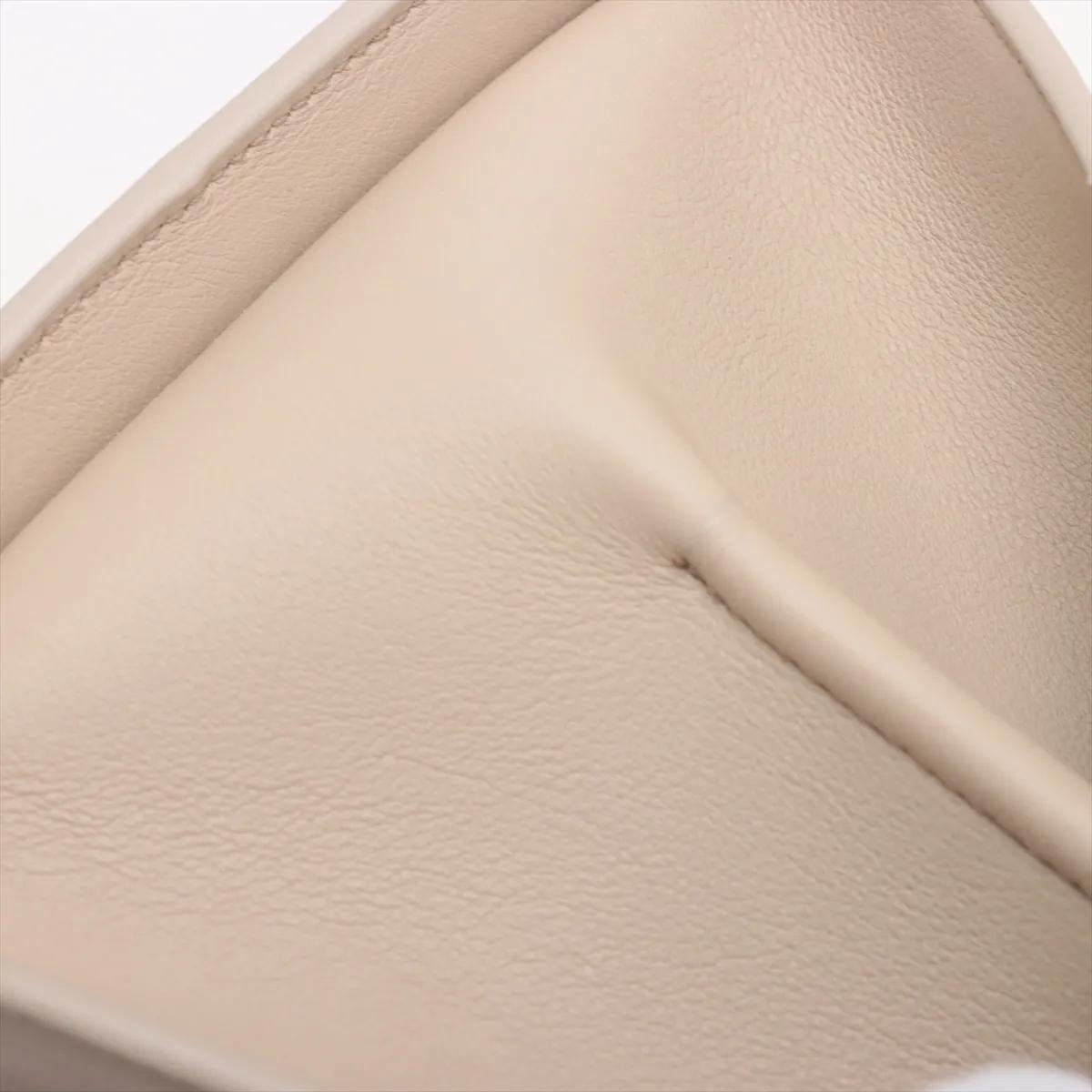 *Borsa in pelle Ferragamo Beige in vendita 12