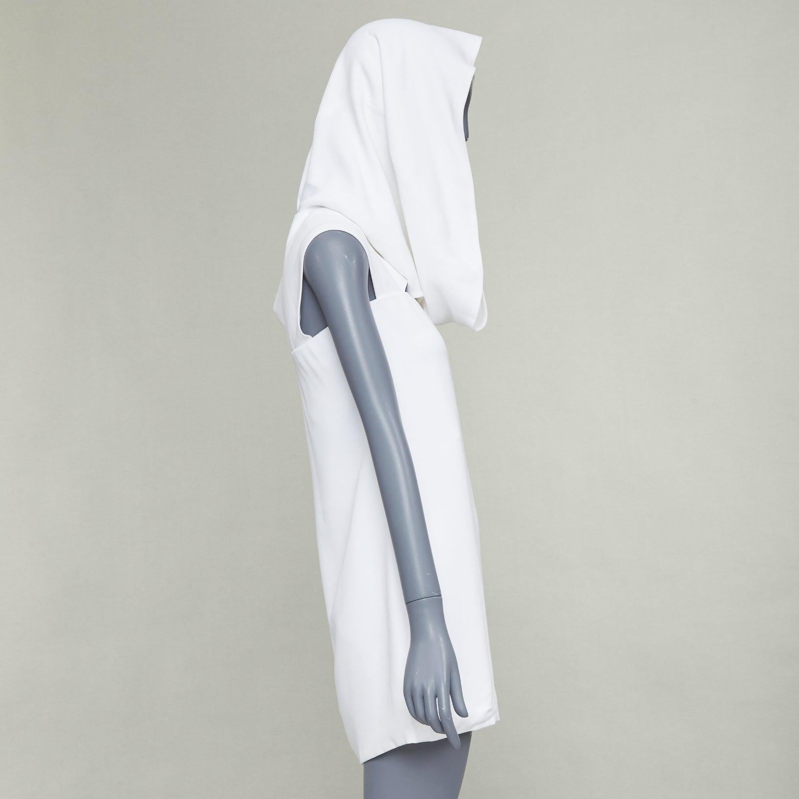 FERRAGAMO Maximilian Davis 2023 Runway Bridal weißes Minikleid aus Krepp mit Kapuze IT40 S im Zustand „Neu“ im Angebot in Hong Kong, NT