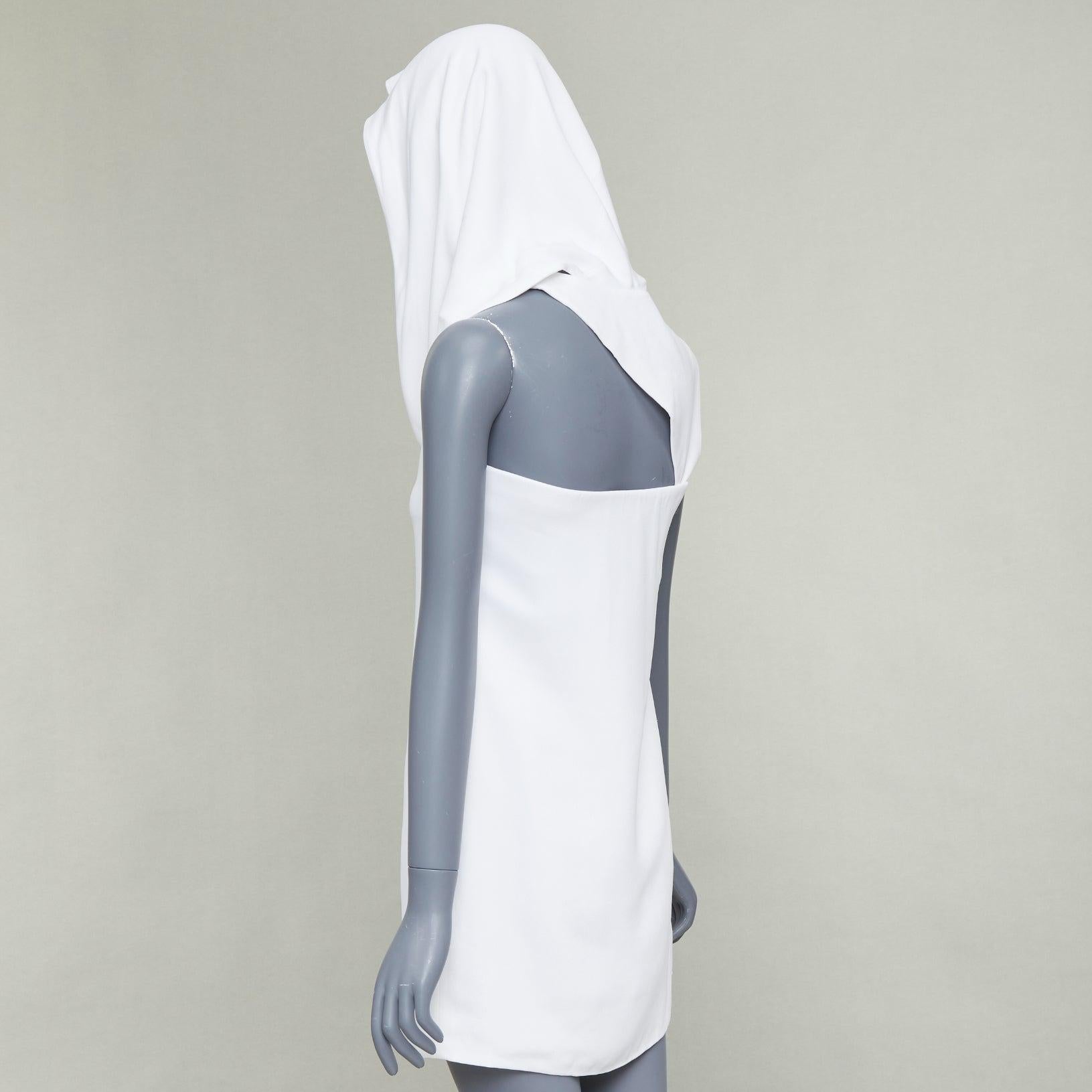 FERRAGAMO Maximilian Davis 2023 Runway Bridal weißes Minikleid aus Krepp mit Kapuze IT40 S im Angebot 1