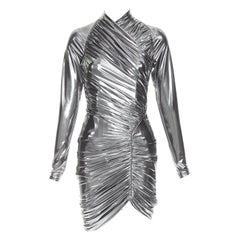 A&M. Maximilian Davis 2023 Runway robe enveloppée en lame argent métallisé IT42 M.