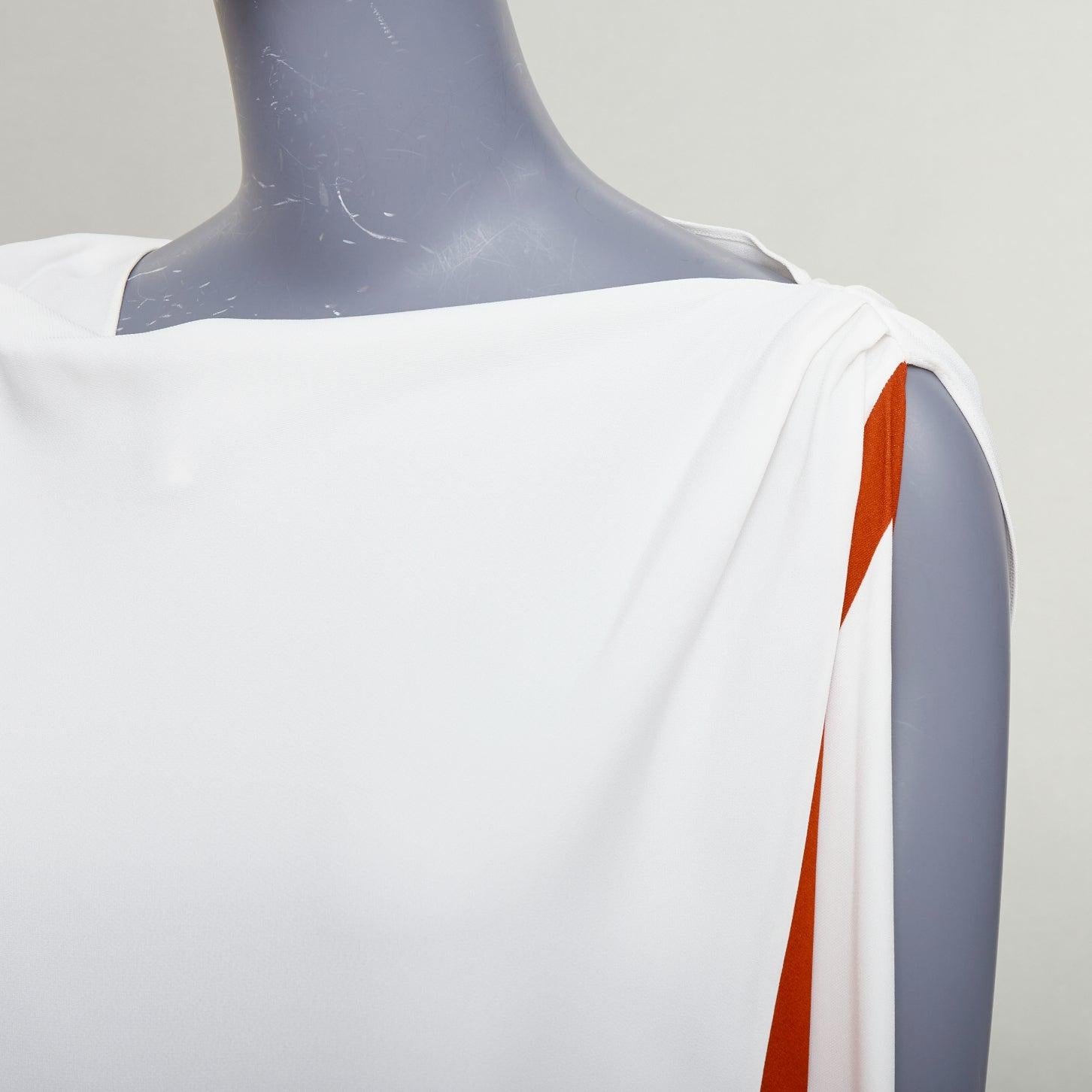 Ferragamo 2023 Runway robe drapée en crêpe imprimé animalier rouge S en vente 2