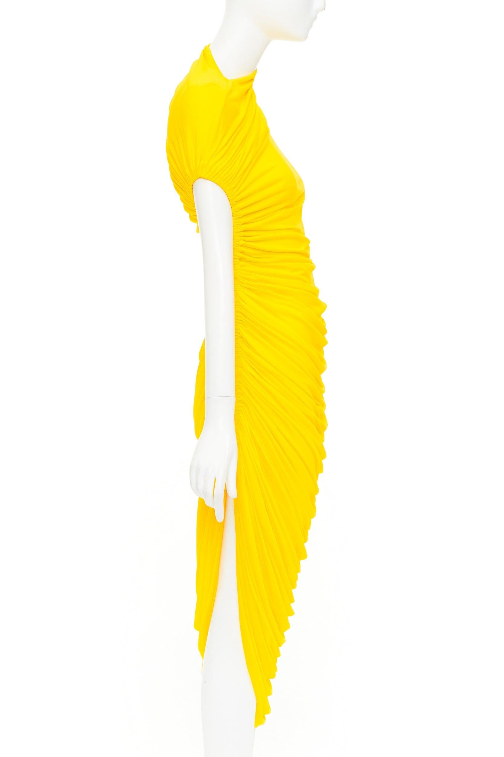 FERRAGAMO Maximilian Davis 2023 Runway yellow asymmetric ruched dress IT40 S Neuf - En vente à Hong Kong, NT