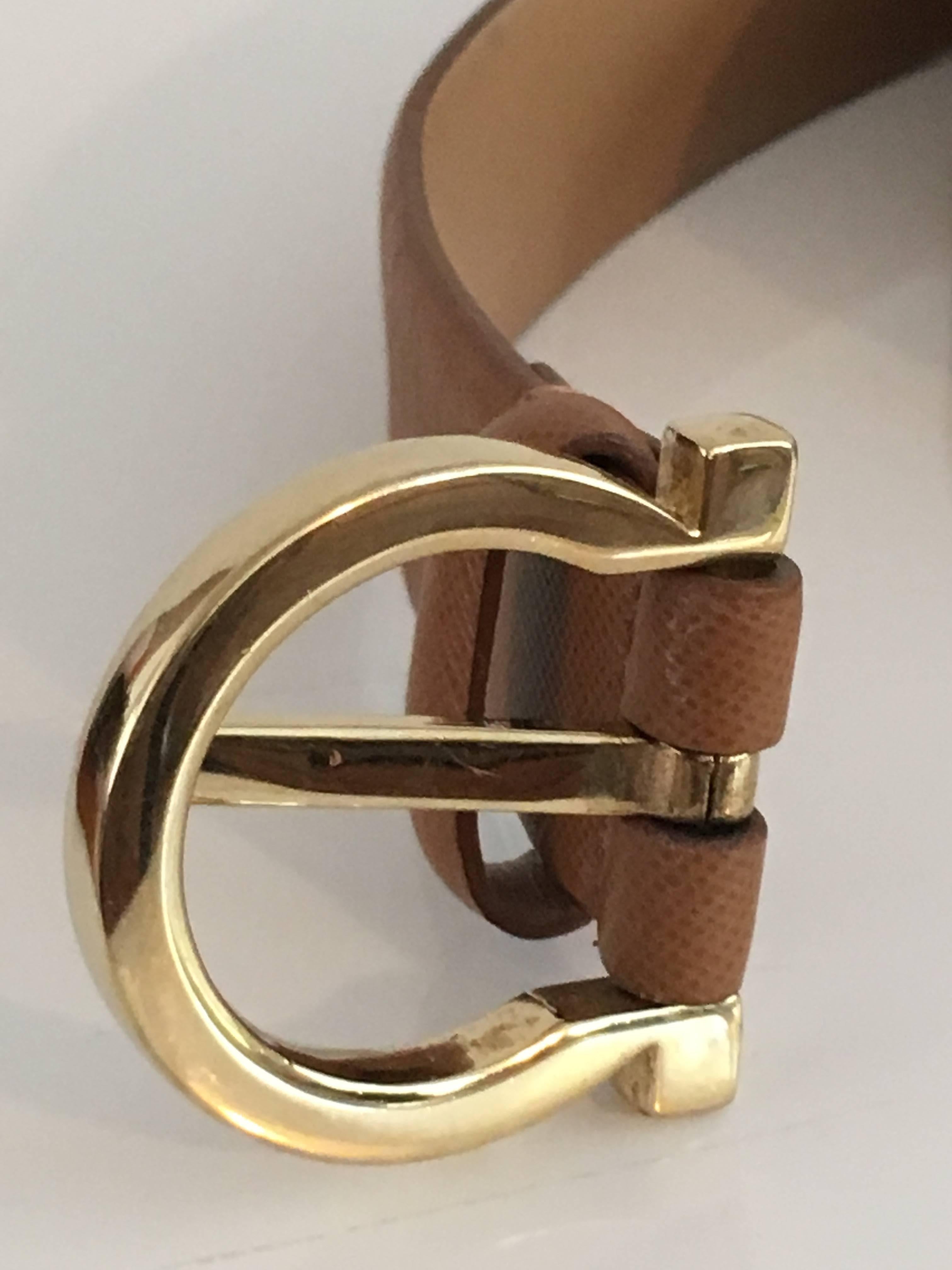 Ferragamo Tan Italian Leather Belt with Gold Logo Buckle  In Good Condition For Sale In Atlanta, GA