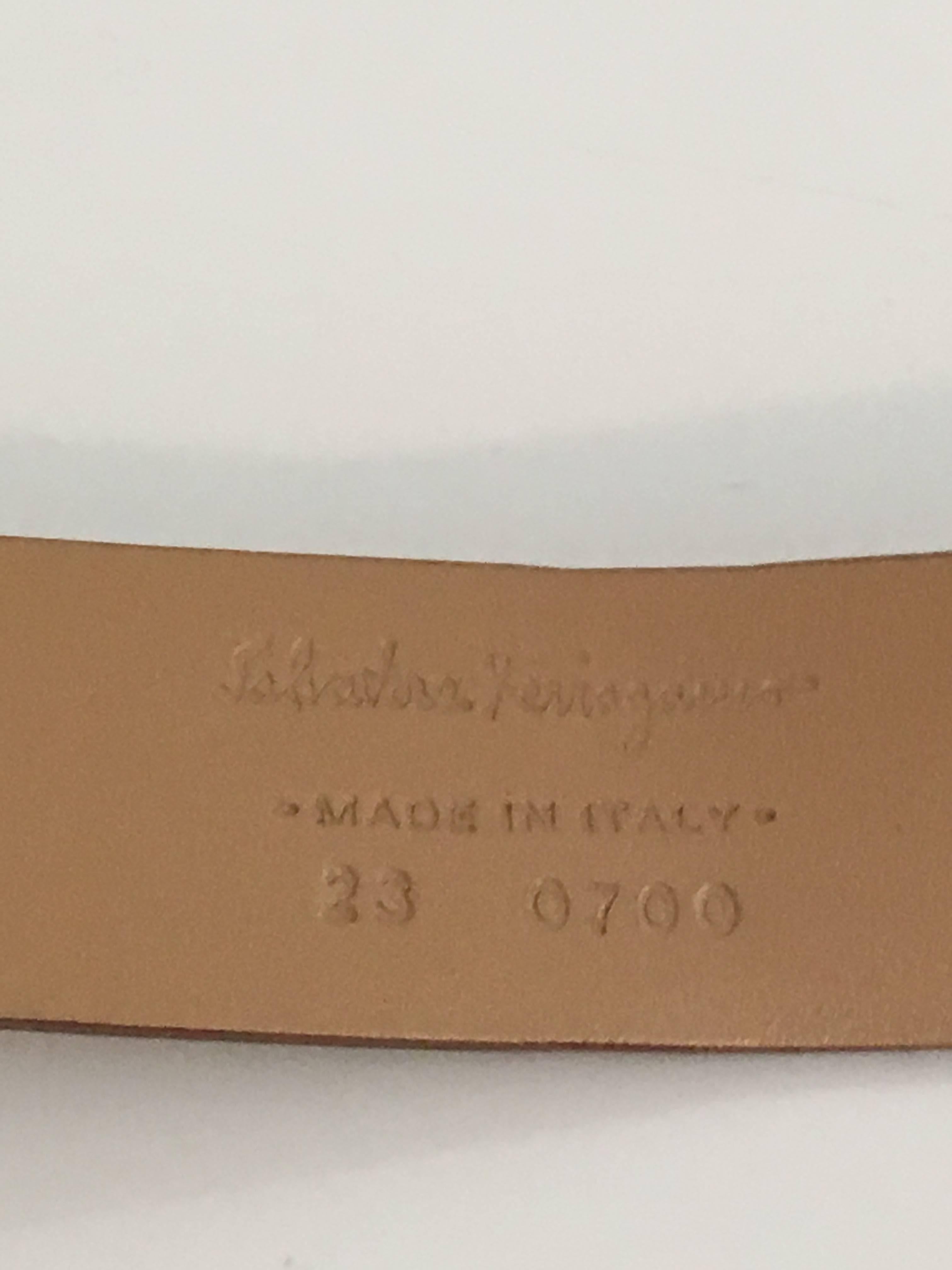 Women's or Men's Ferragamo Tan Italian Leather Belt with Gold Logo Buckle  For Sale