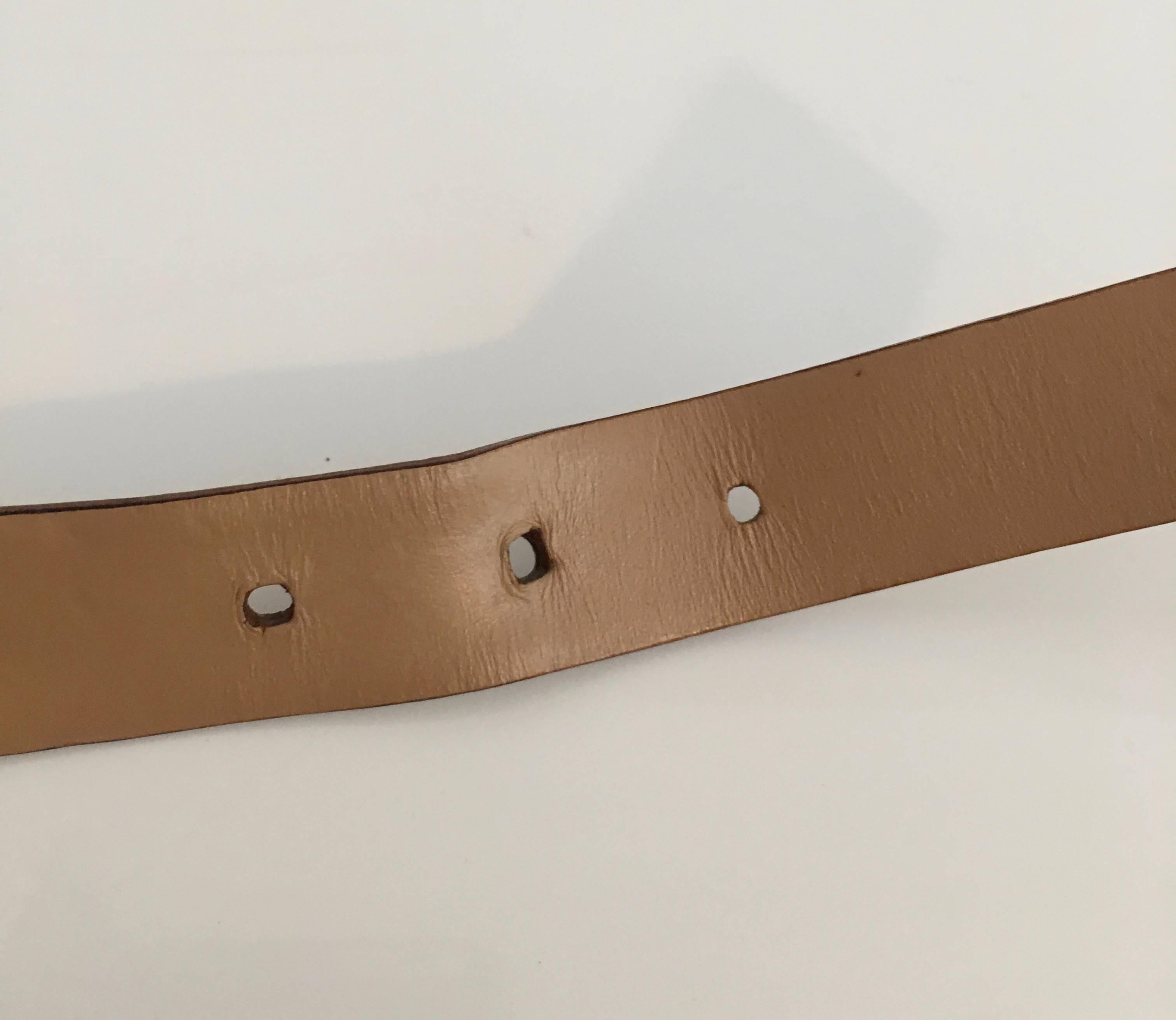Ferragamo Tan Italian Leather Belt with Gold Logo Buckle  For Sale 3