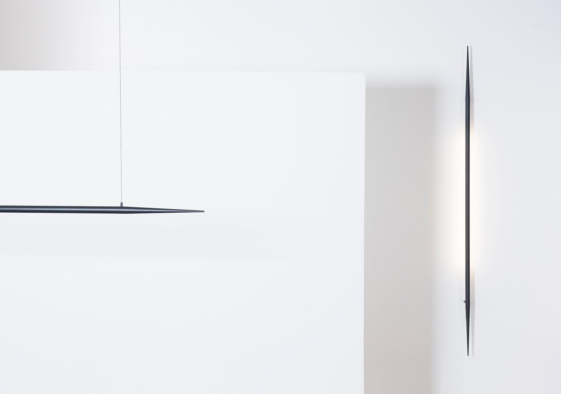 Lampe murale Ferro, 150 cm, par RAIN, lampe contemporaine, aluminium, noir Neuf - En vente à Sao Paulo, SP