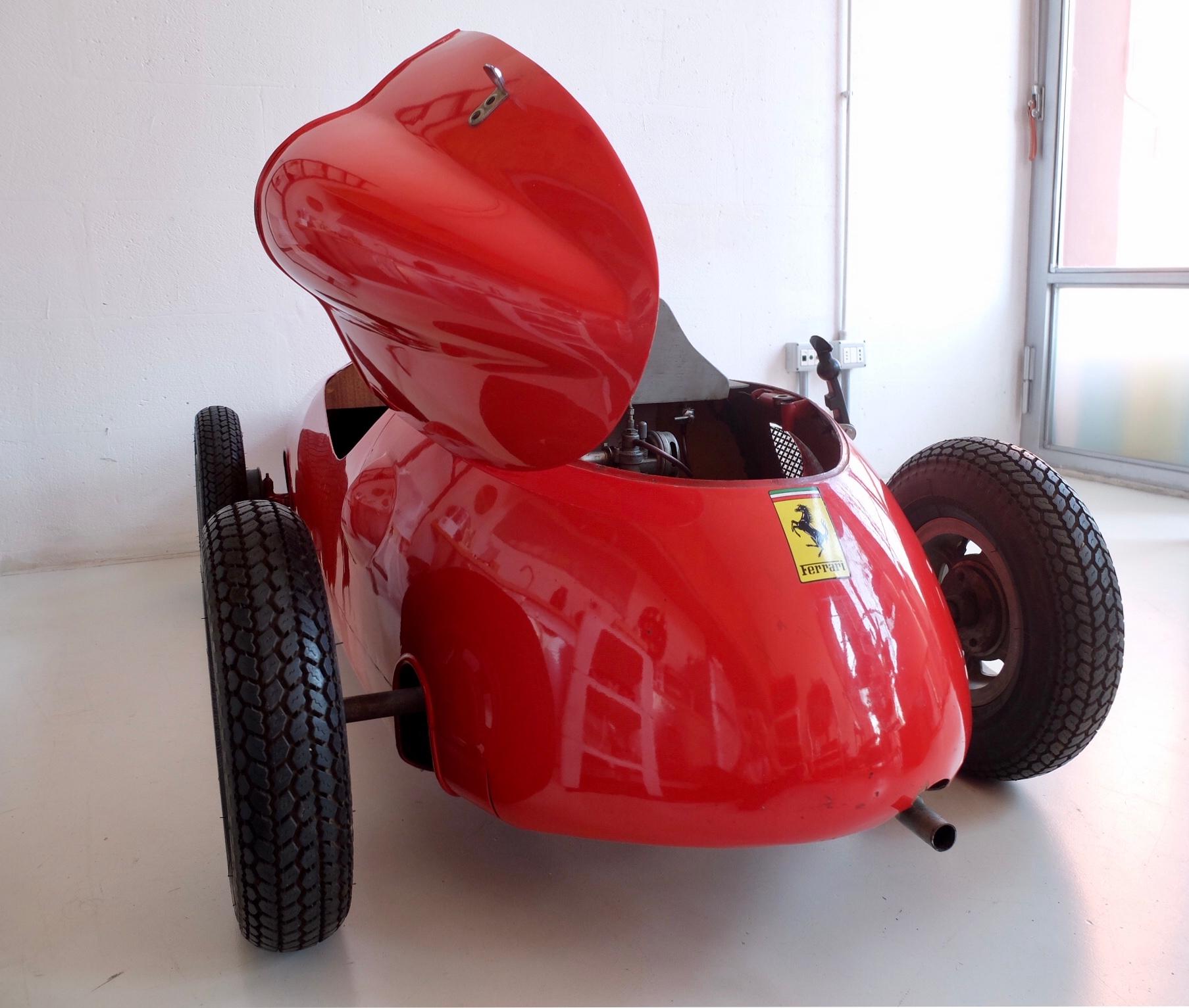 Ferrari 500 F2 Prototyp, Kinderwagen, 1: 2 Maßstab, 1950er Jahre (Mitte des 20. Jahrhunderts)