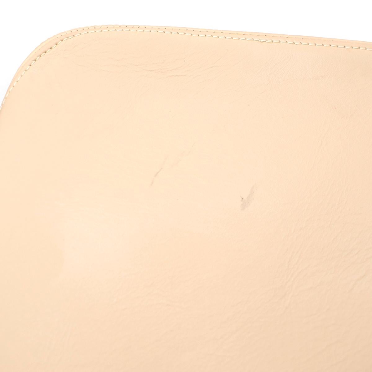 Women's or Men's Ferrari Beige Leather Vanity case 34 X 26 cm For Sale