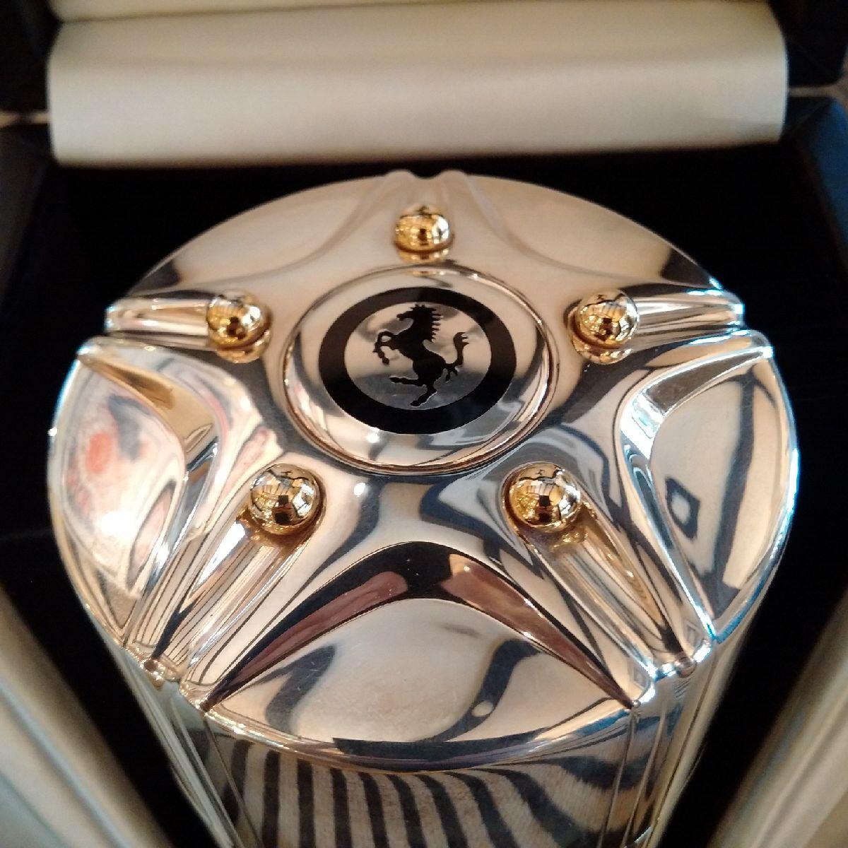 Goffrato Barattolo per sigari Ferrari di Asprey & Co. in vendita