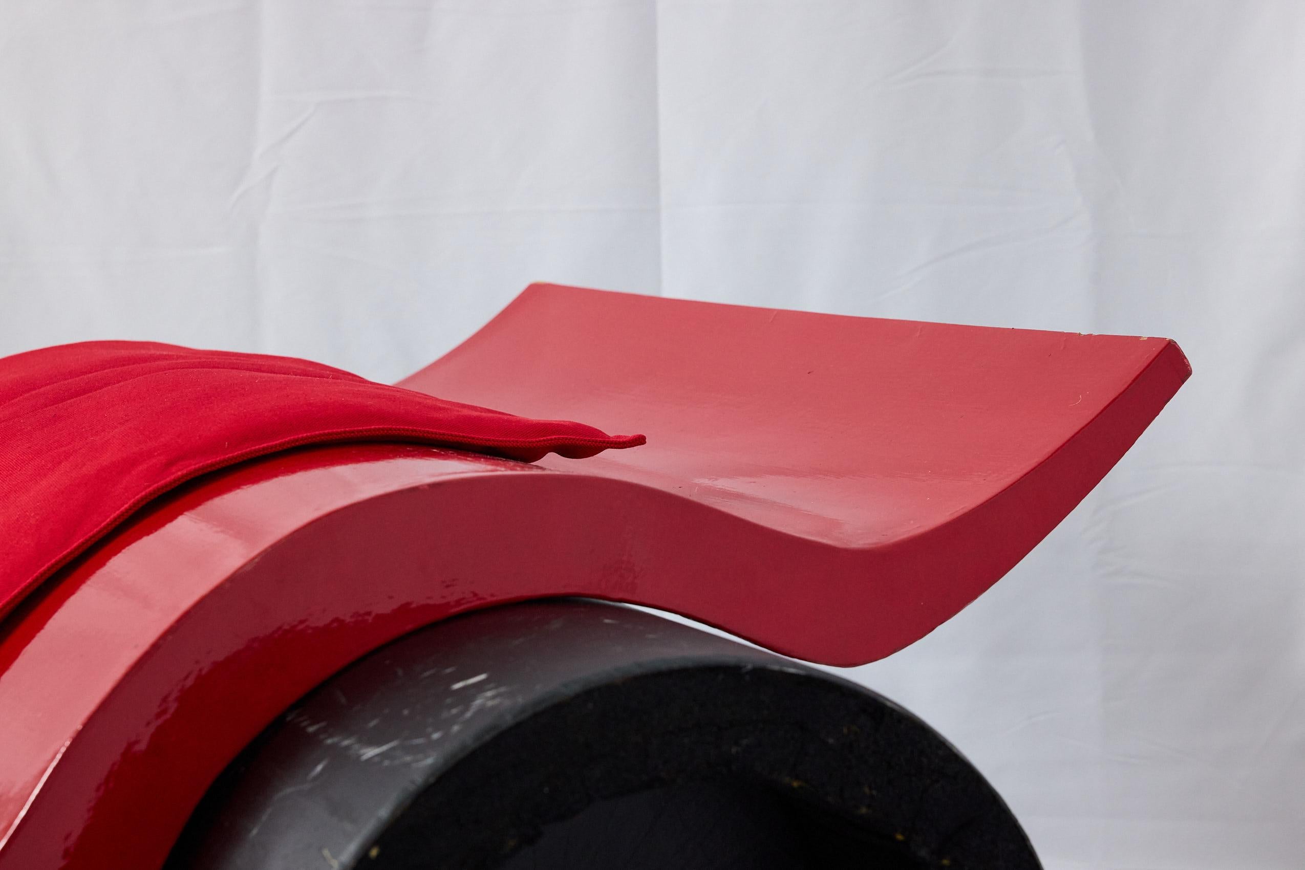 Moderno Lettino laccato rosso Ferrari, personalizzato, Italia in vendita