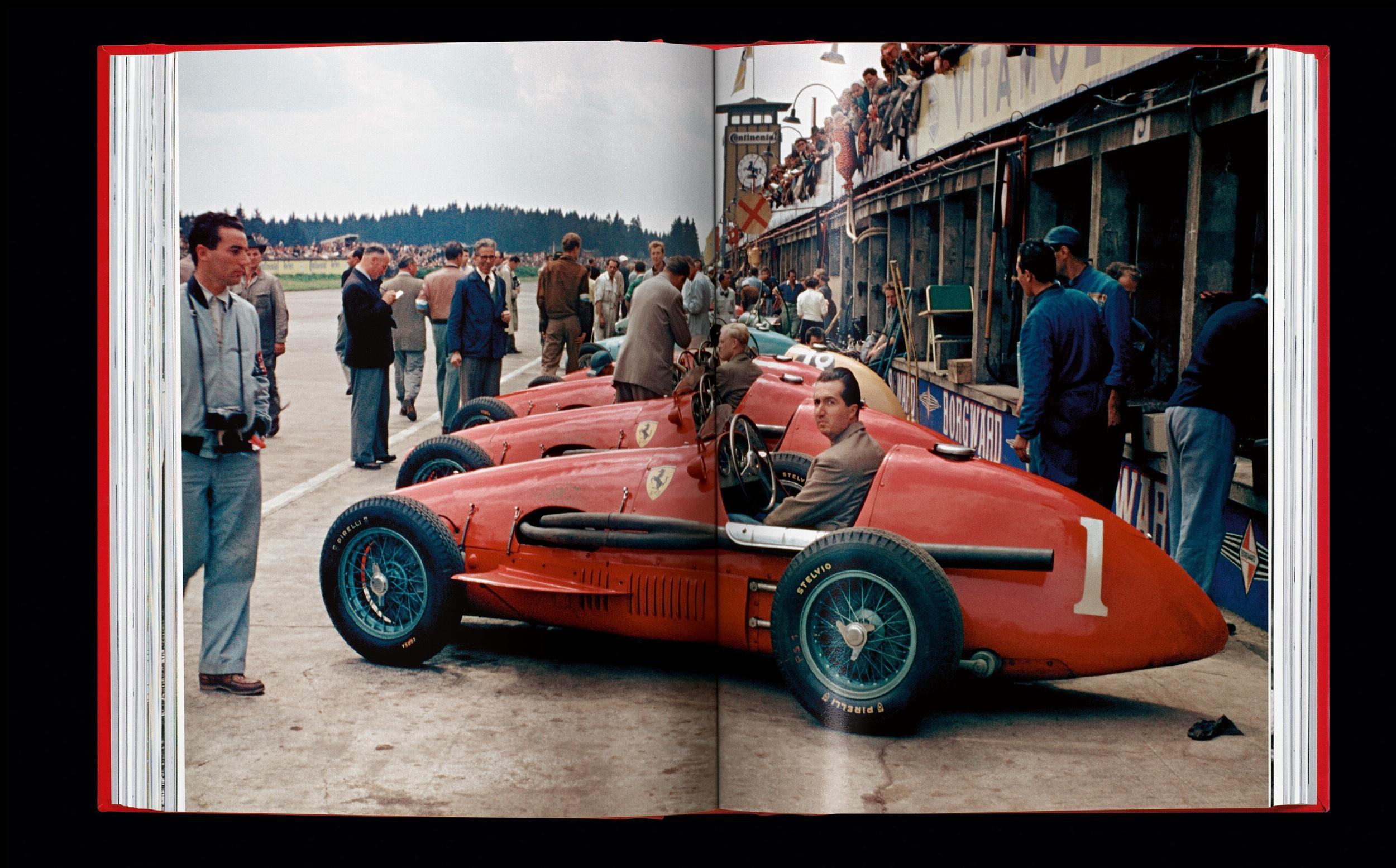 Ferrari. Signée, livre de l'édition Collector et carter de moteur V12 de Marc Newson en vente 6