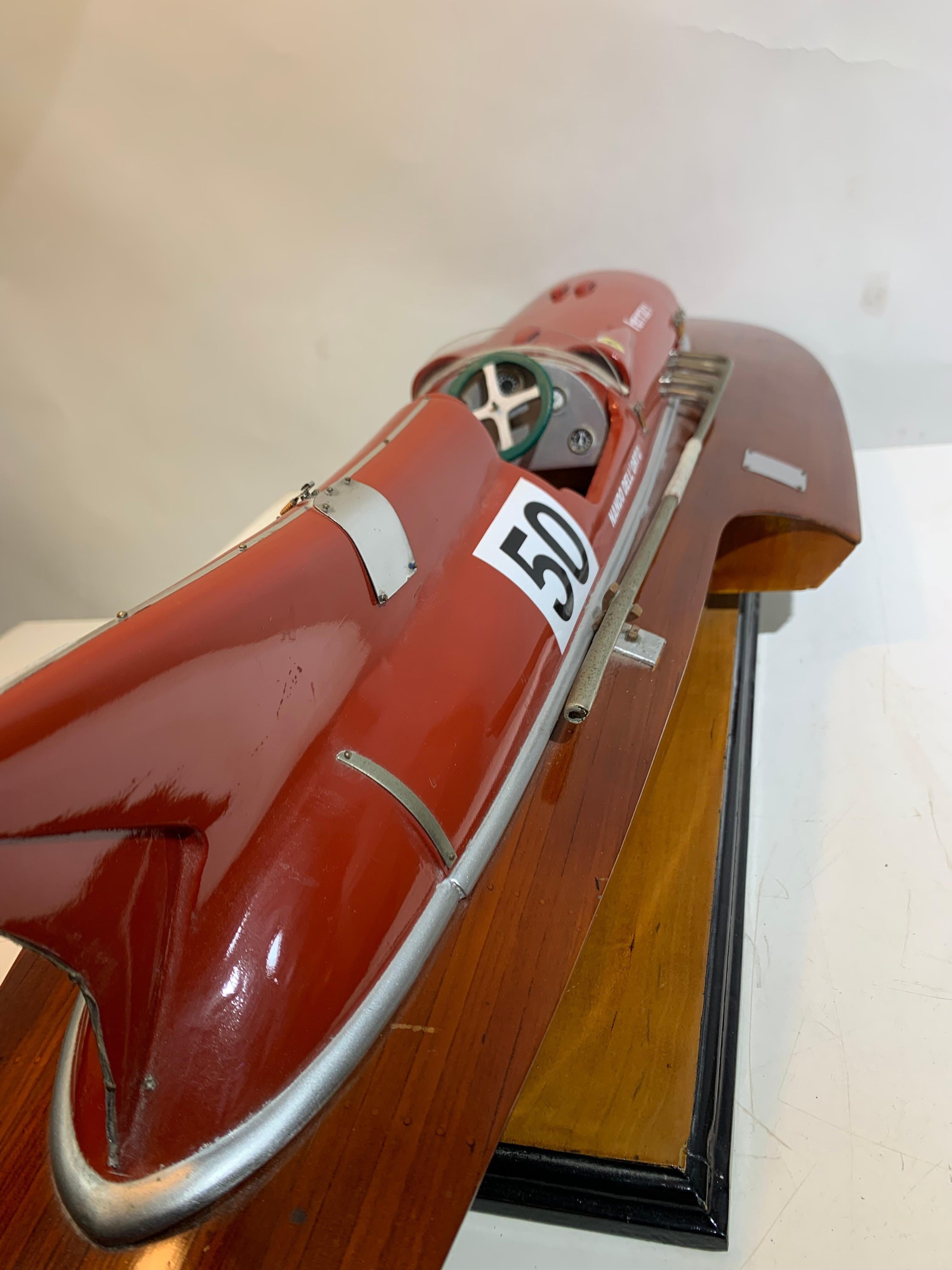 Ferrari Vintage Arno XI Wooden Speedboat  In Good Condition For Sale In Beirut, LB