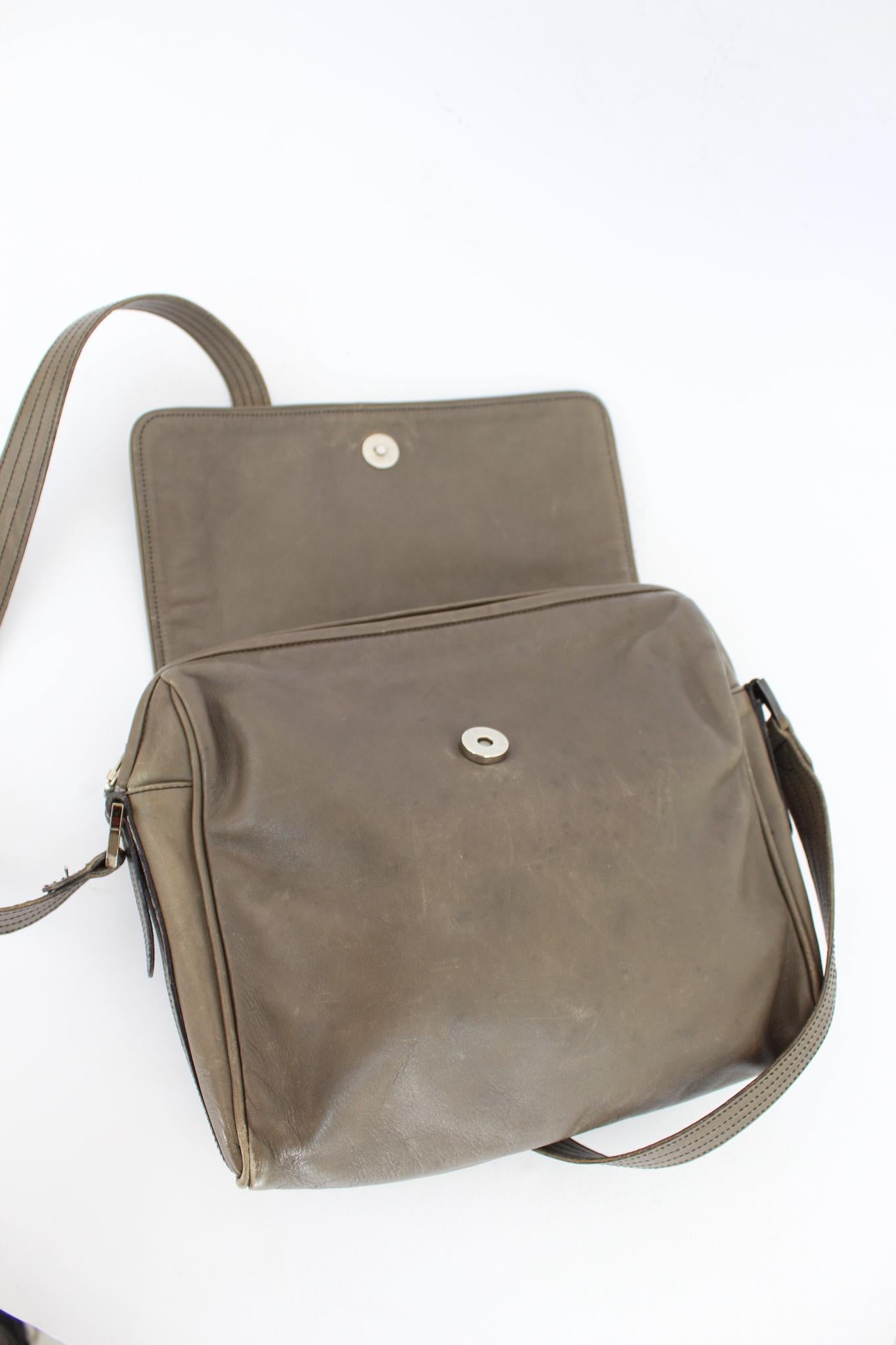 Ferrè Gray Leather Vintage Shoulder Bag 1