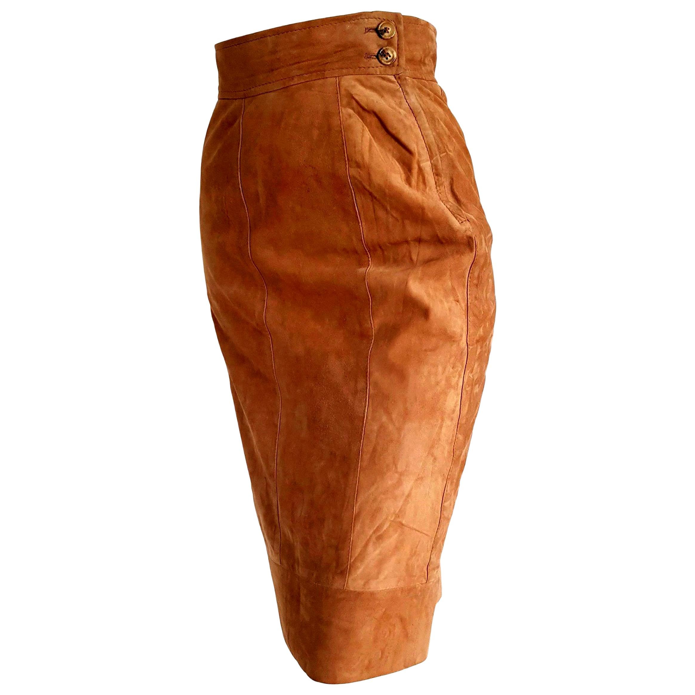 FERRÉ "New" Light Brown Suede Skirt - Unworn For Sale