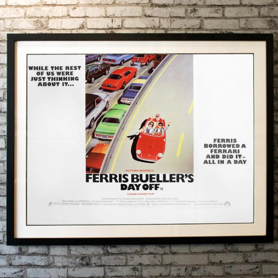 Ferris Bueller's Day Off (1986)
Britisches Quad (30 x 40 Zoll)

Bueller... Bueller... Bueller... Wer kann die Appell-Szene aus diesem Teenager-Klassiker von John Hughes, dem Meister des Genres, vergessen? Matthew Broderick ist Ferris, ein