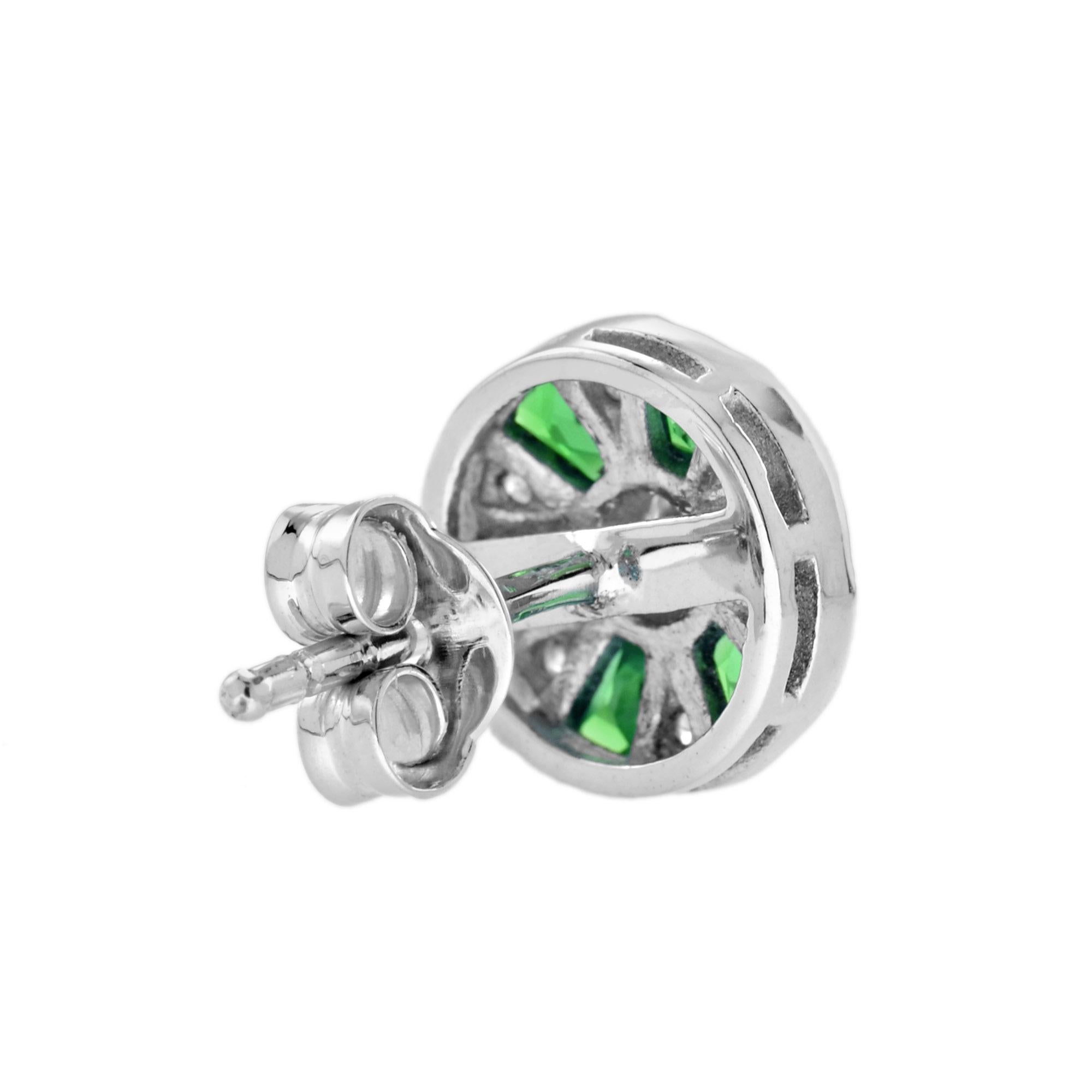 Art déco Boucles d'oreilles or blanc Ferris Wheel Diamond French Cut Emerald Art Deco Style Stud en vente