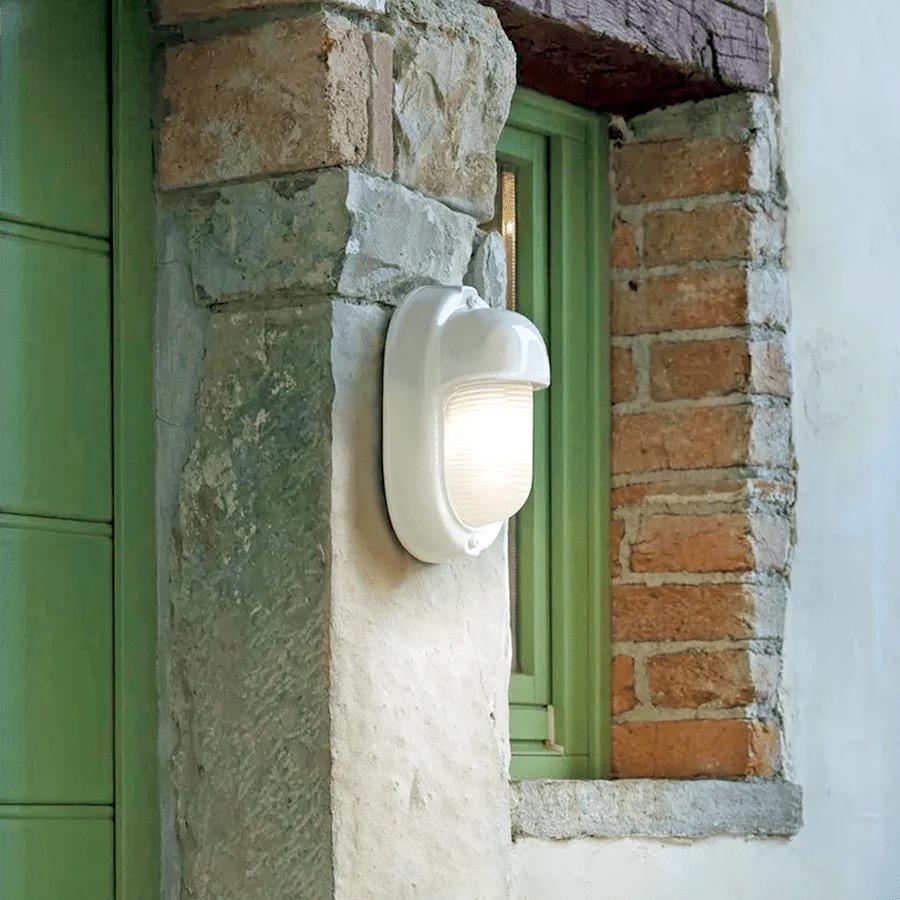 XXI secolo e contemporaneo Ferroluce Vintage Bulkhead, applique verticale, Arancio Vintage, Italia in vendita