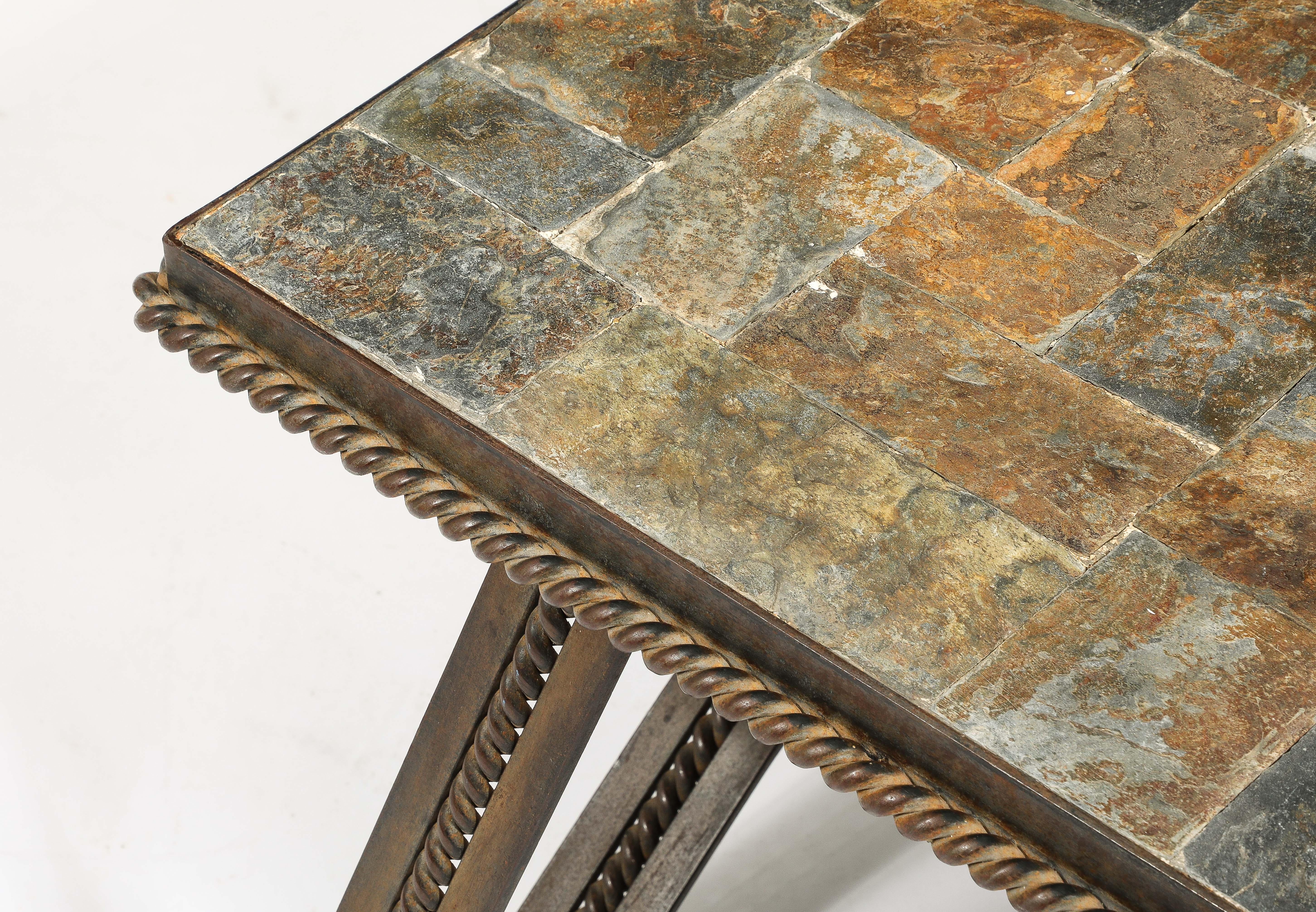 Table basse Ferronnerie et mosaïque d'ardoise ardoise - France années 1970 1