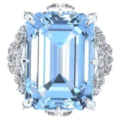 Ferrucci 17.40 Carat Emerald Aquamarine Diamonds in 18k White Gold Diamond Ring