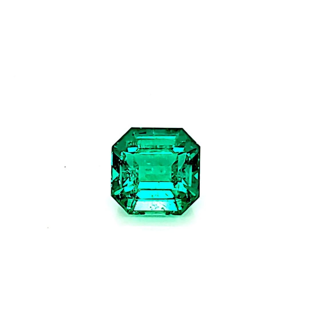 FERRUCCI 7,56 ct Smaragd, GRS zertifiziert atemberaubend sauberes Mineral, mit nur wenigen natürlichen Einschlüssen typisch für den Smaragd. 
Intensive grüne Farbe, die Bilder und Bilder hoch Licht die Einschlüsse, einmal in Person gesehen, es ist