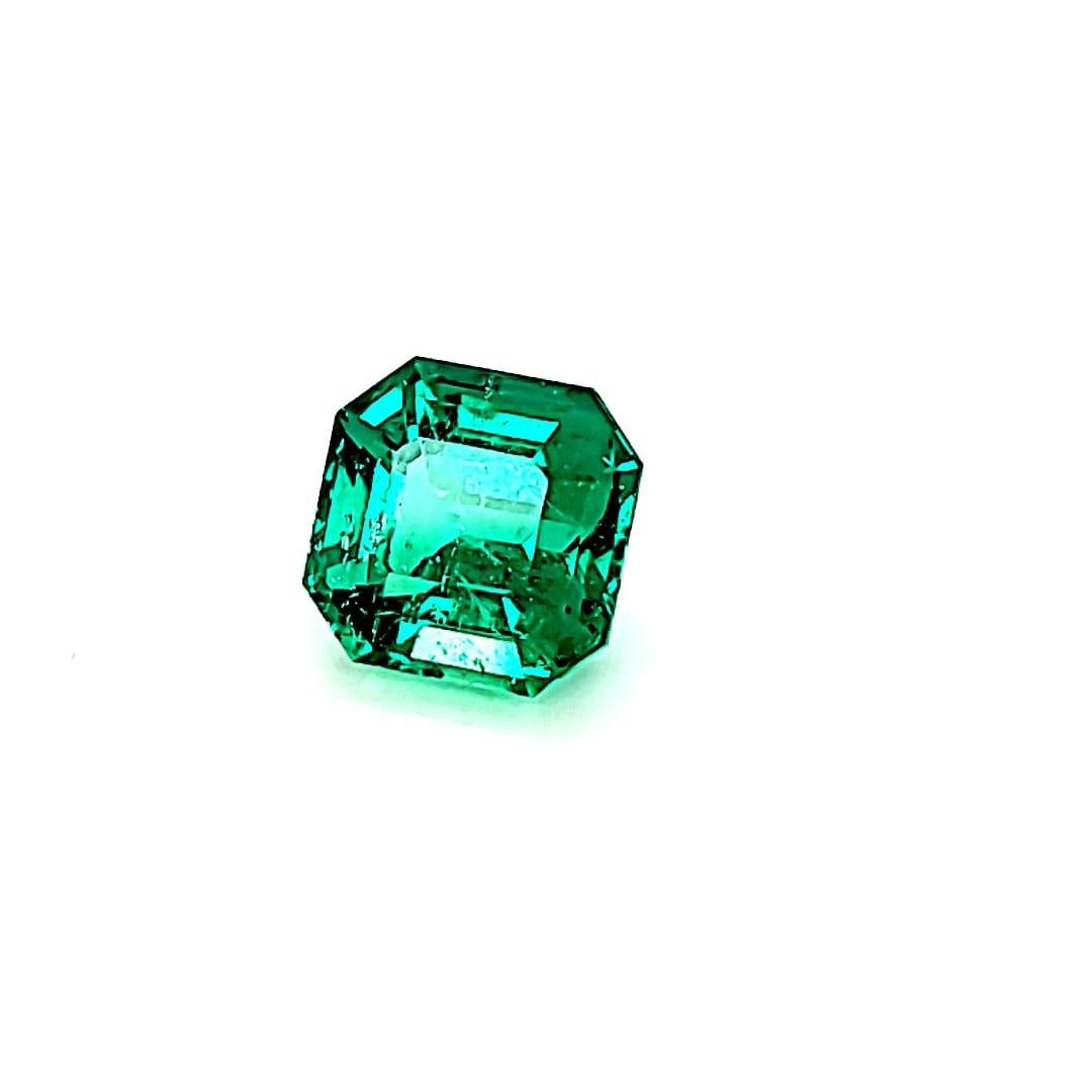 Ferrucci 7,56 Karat Smaragd GRS zertifiziert Intense Grün, sehr feines, Auge klares Mineral im Zustand „Neu“ in New York, NY