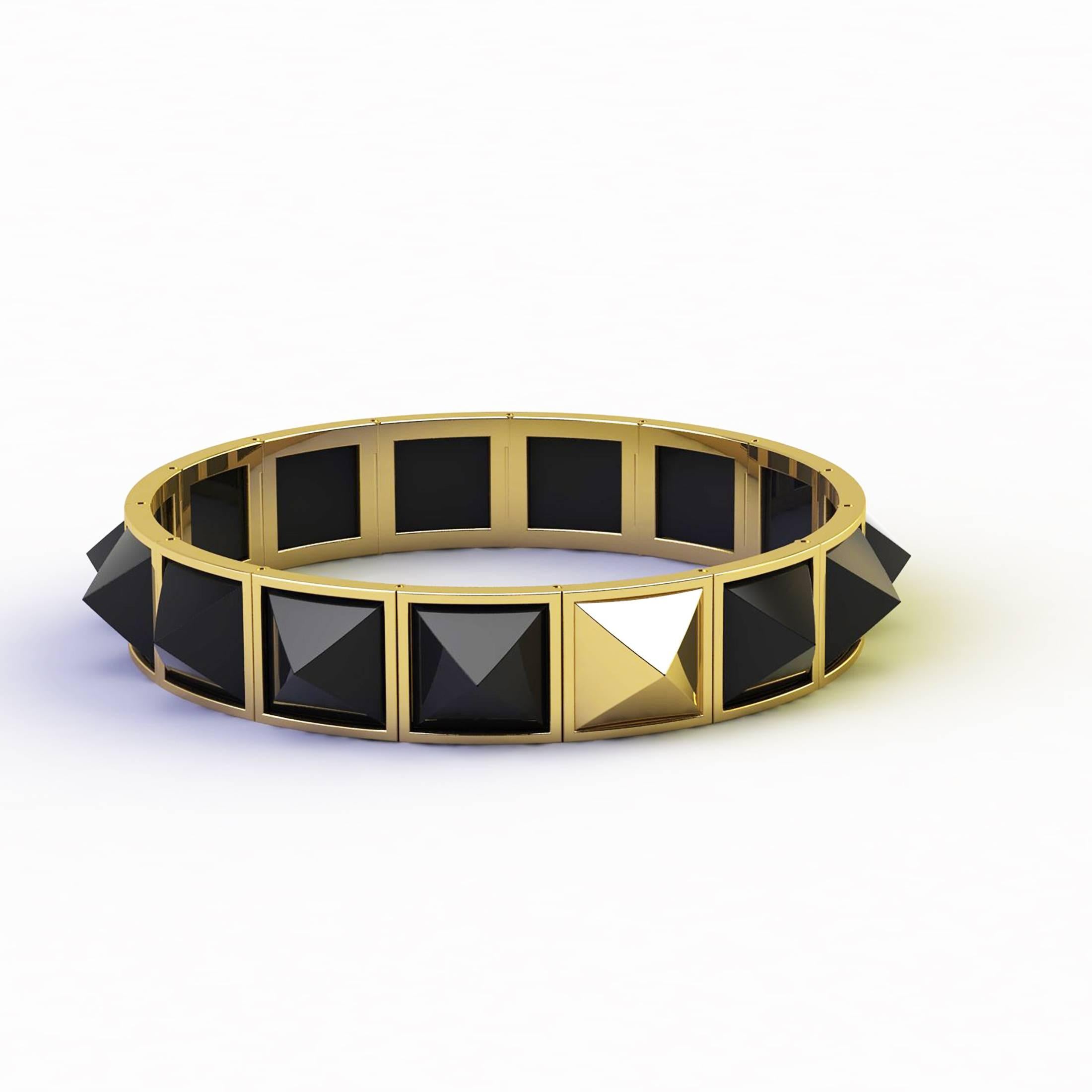 Ferrucci, bracelet en or jaune 18 carats avec pyramides d'onyx noir Neuf - En vente à New York, NY