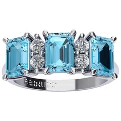 Ferrucci Ring mit drei blauen Topasen und Diamanten aus 18 Karat Weißgold