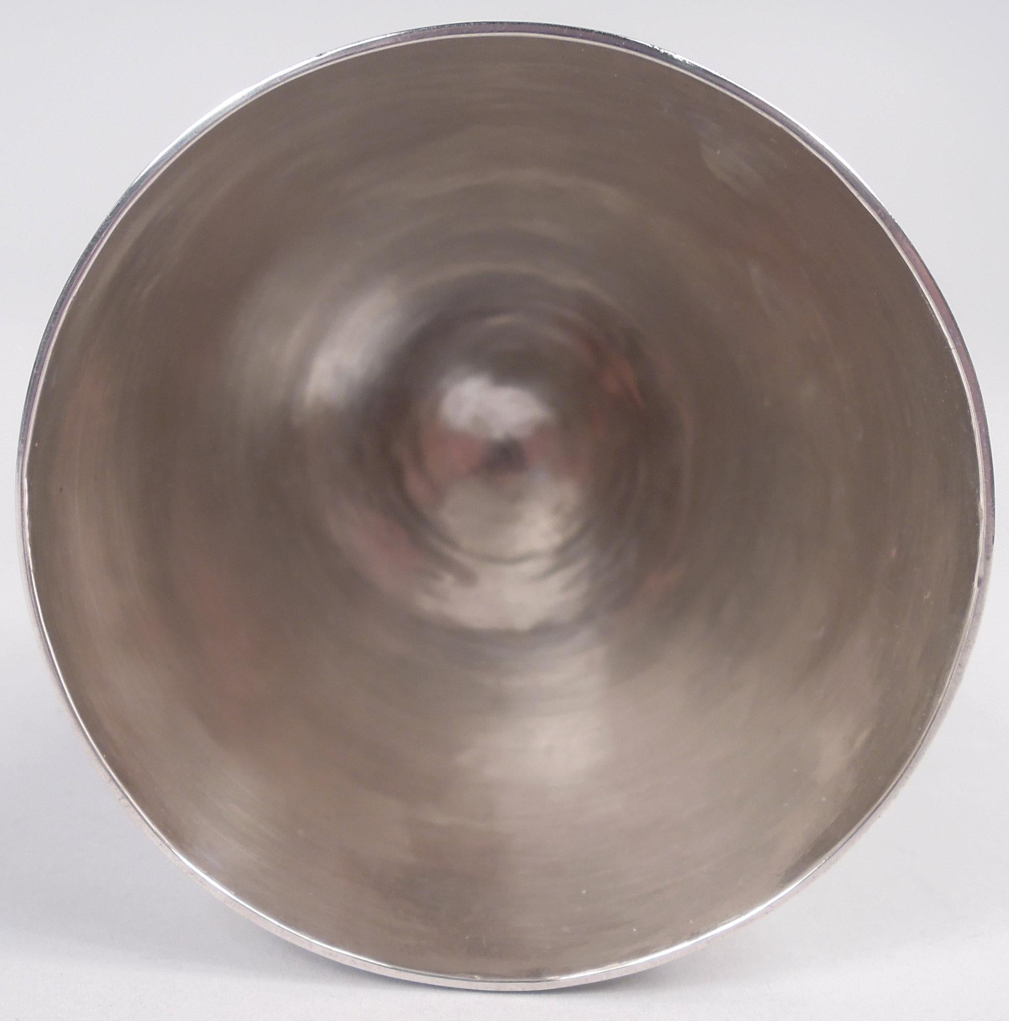 Calice classico vittoriano inglese in argento sterling, 1873 In condizioni buone in vendita a New York, NY