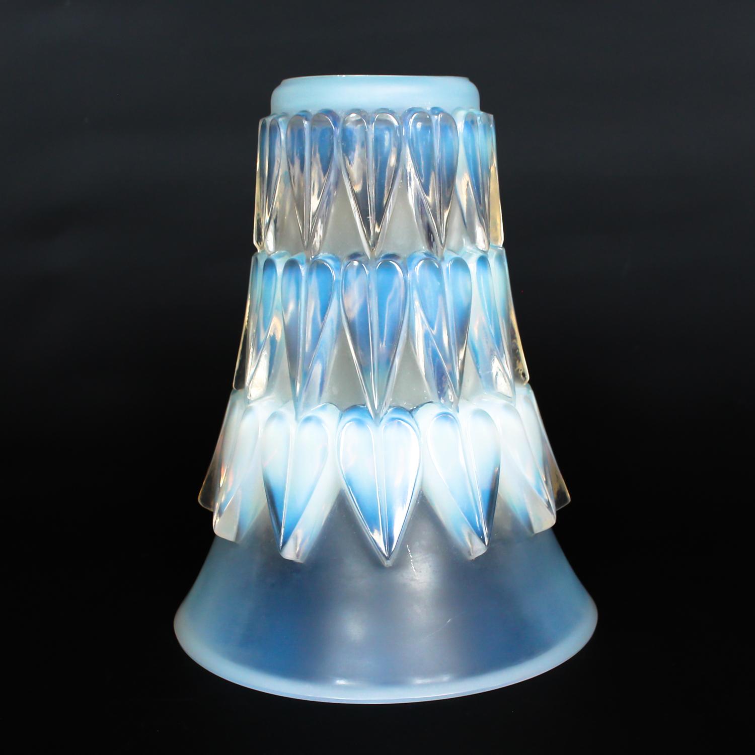 Art Deco Rene Lalique 'Feuilles' Vase