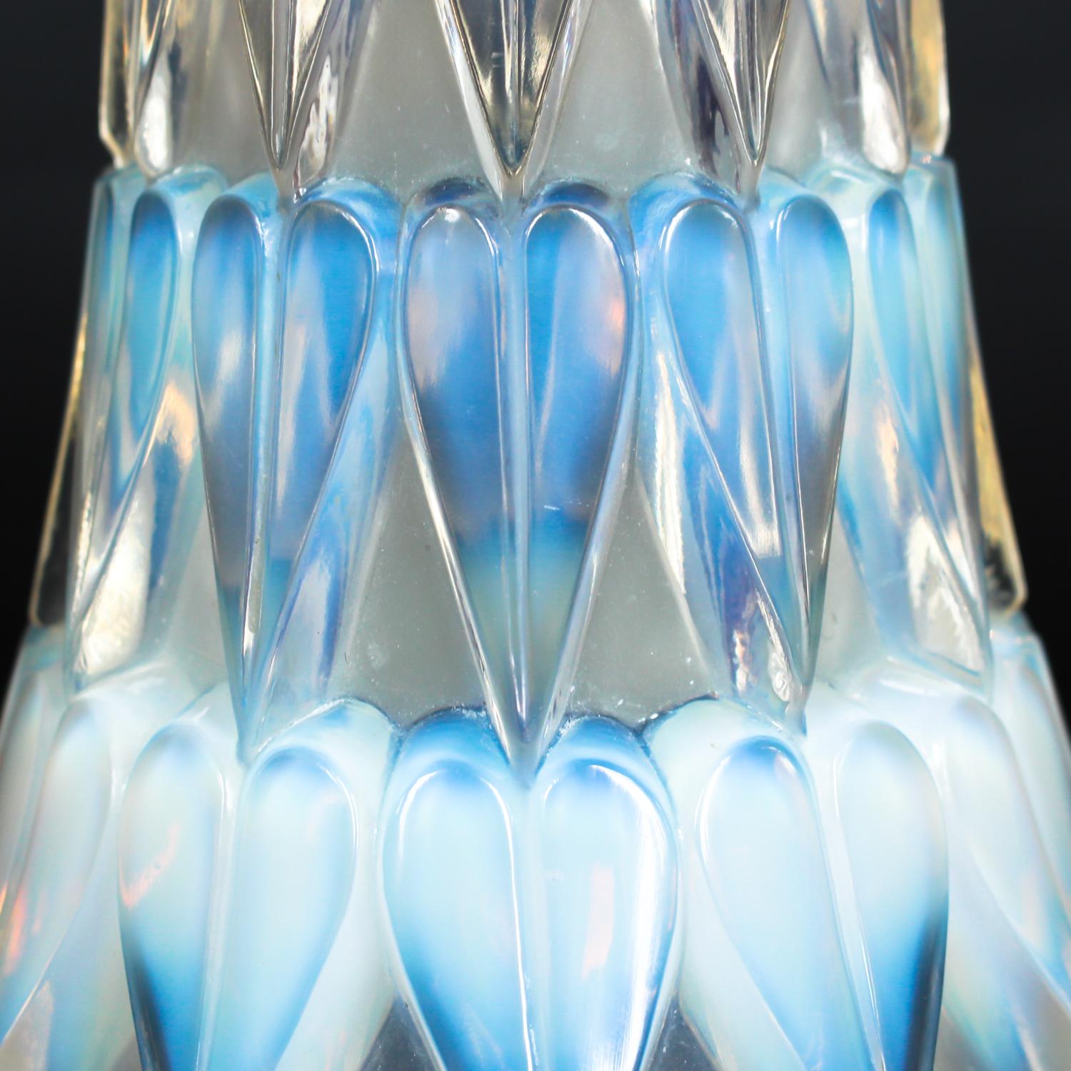 Rene Lalique 'Feuilles' Vase 1