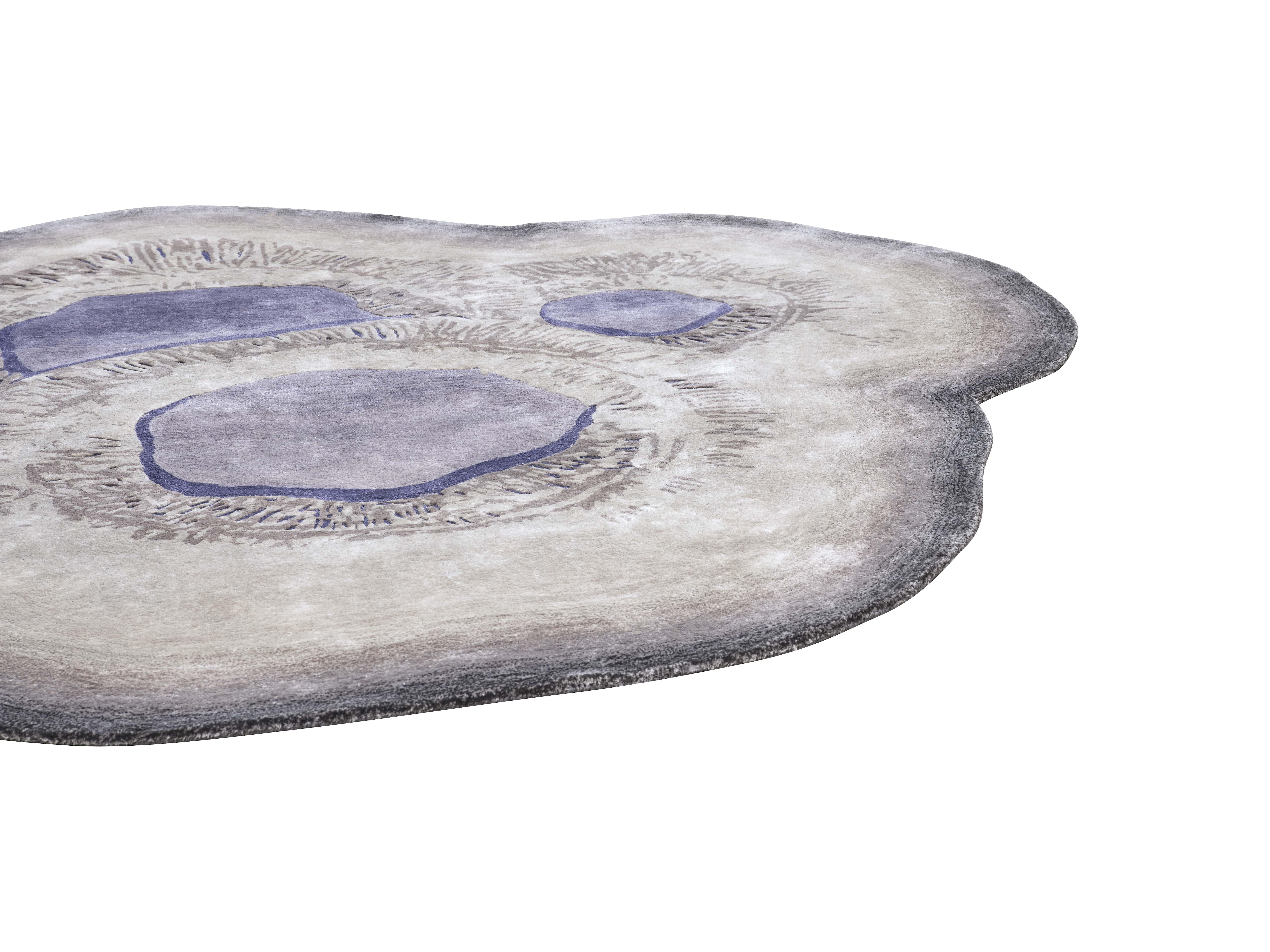 Hand-Crafted FEYRE Hand Tufted Modern Shaped Silk Rug in Grey - Violet Colour by Hands For Sale