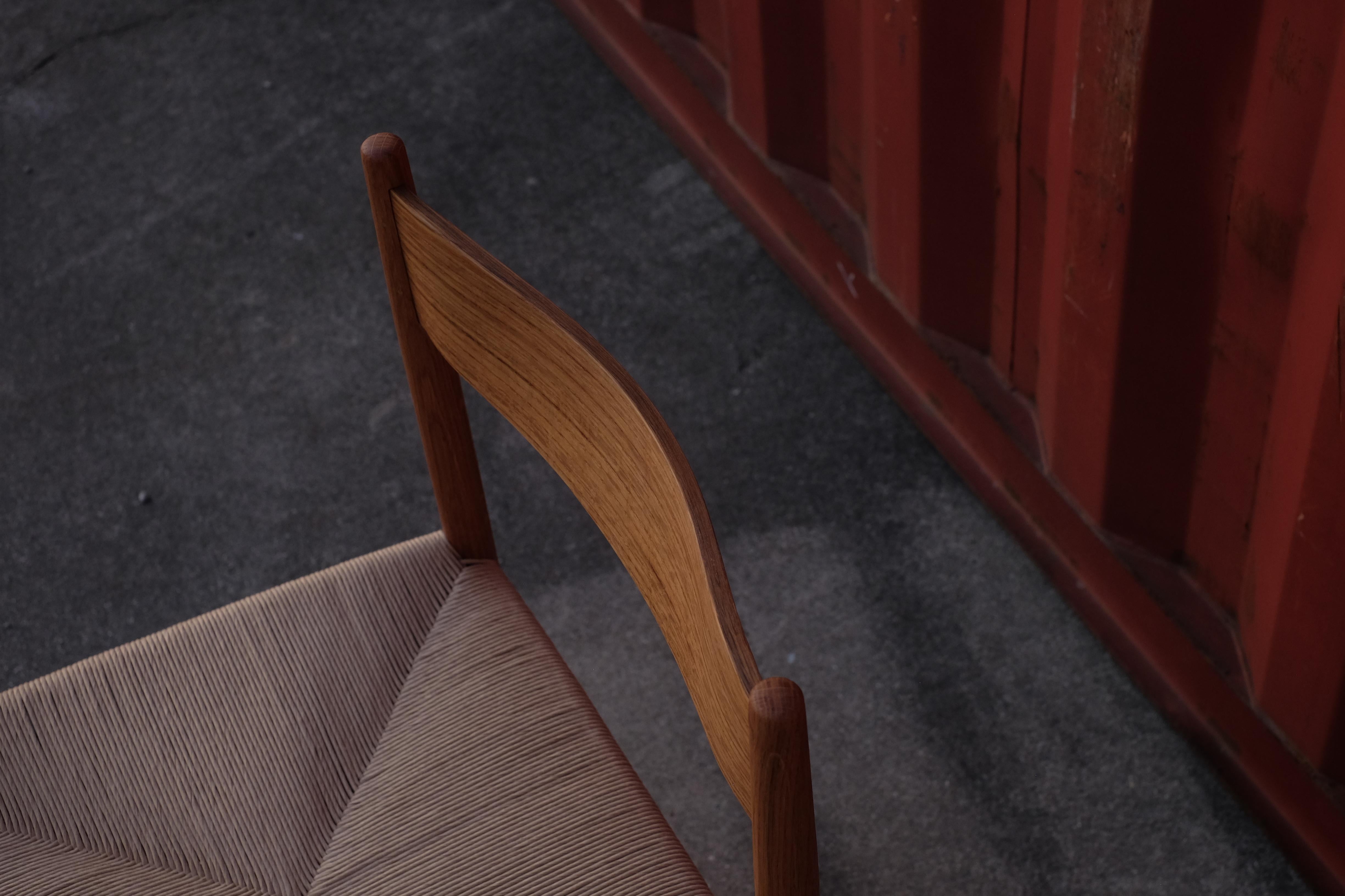 Chaise de salle à mangerFF01 avec assise en cordon papier par Stokes Furniture en vente 7