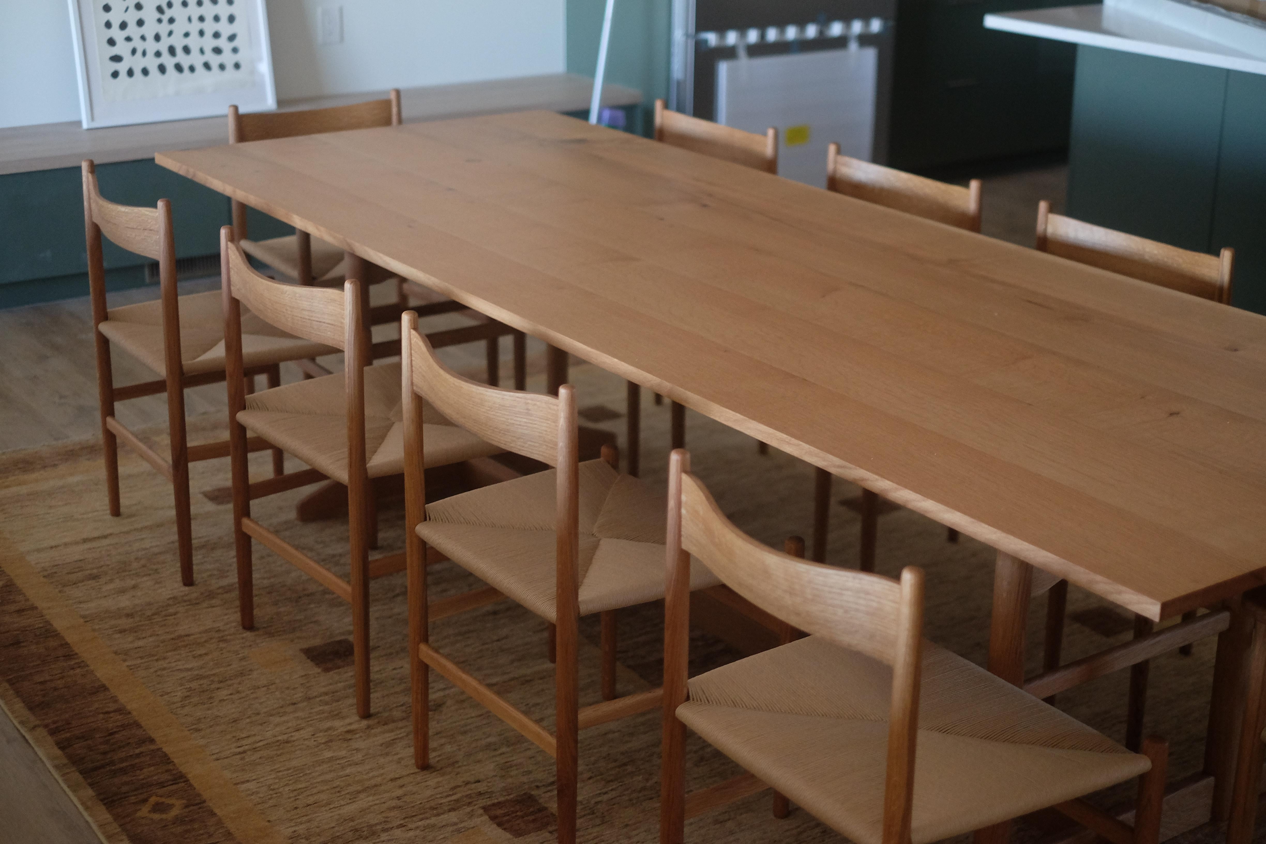 Table de salle à manger à tréteauxFF06 en chêne blanc par Stokes Furniture en vente 7