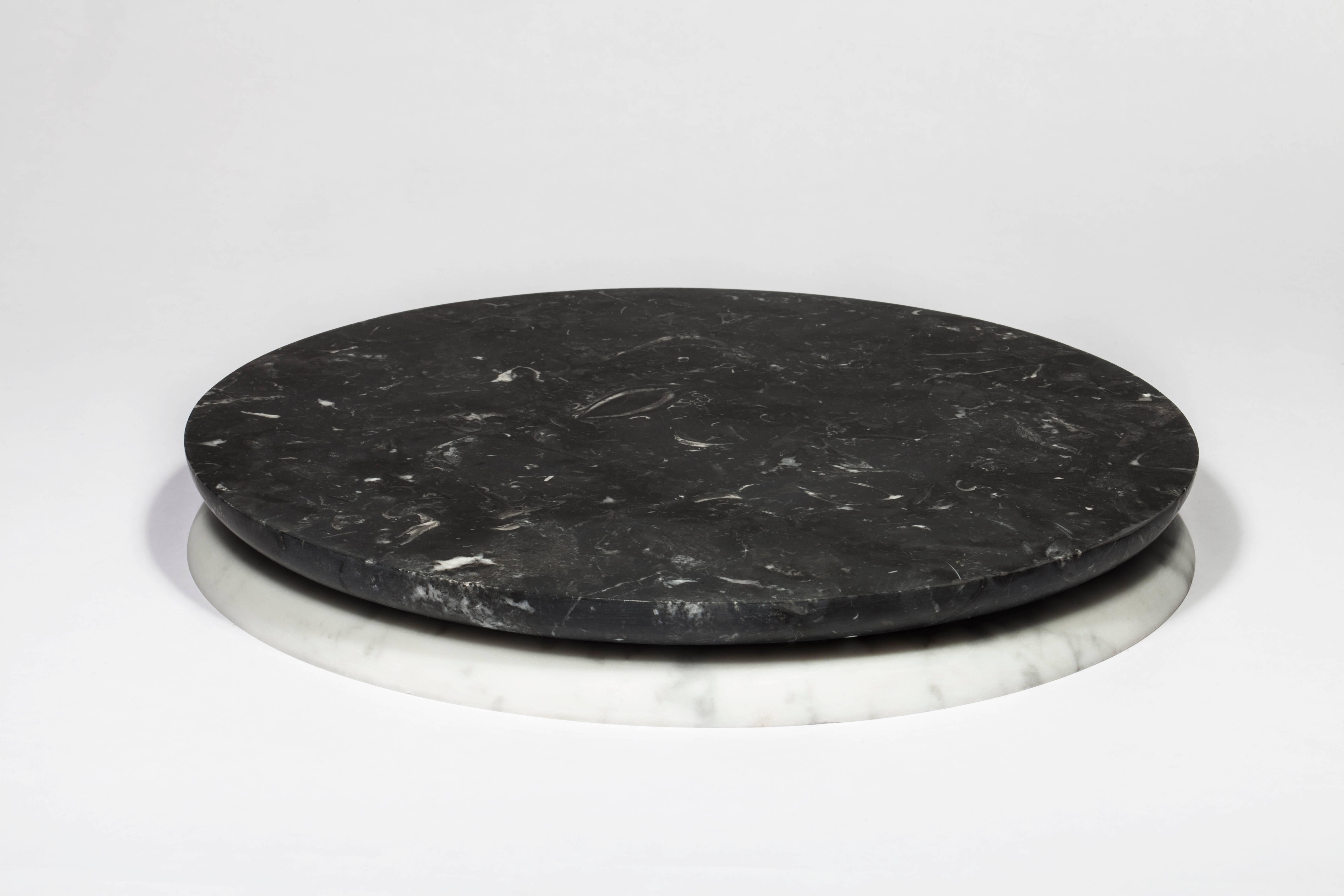 Fferrone Contemporary Handcrafted Italian Marble Serving Tray Board Center Piece (Belgischer schwarzer Marmor) im Angebot