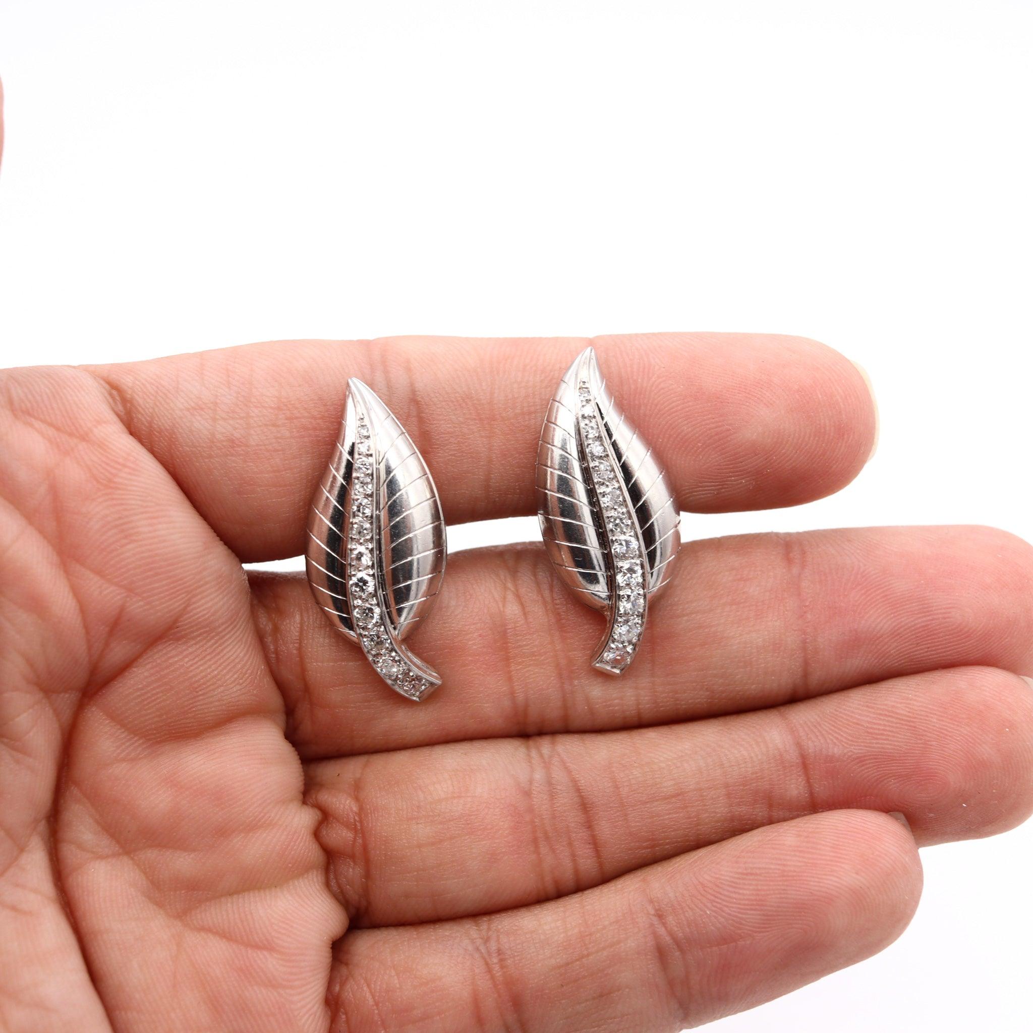 Women's FFRENCH ART DECO Paris 1940 Clips Earrings in Platinum with 1.56 Ctw in Diamonds For Sale