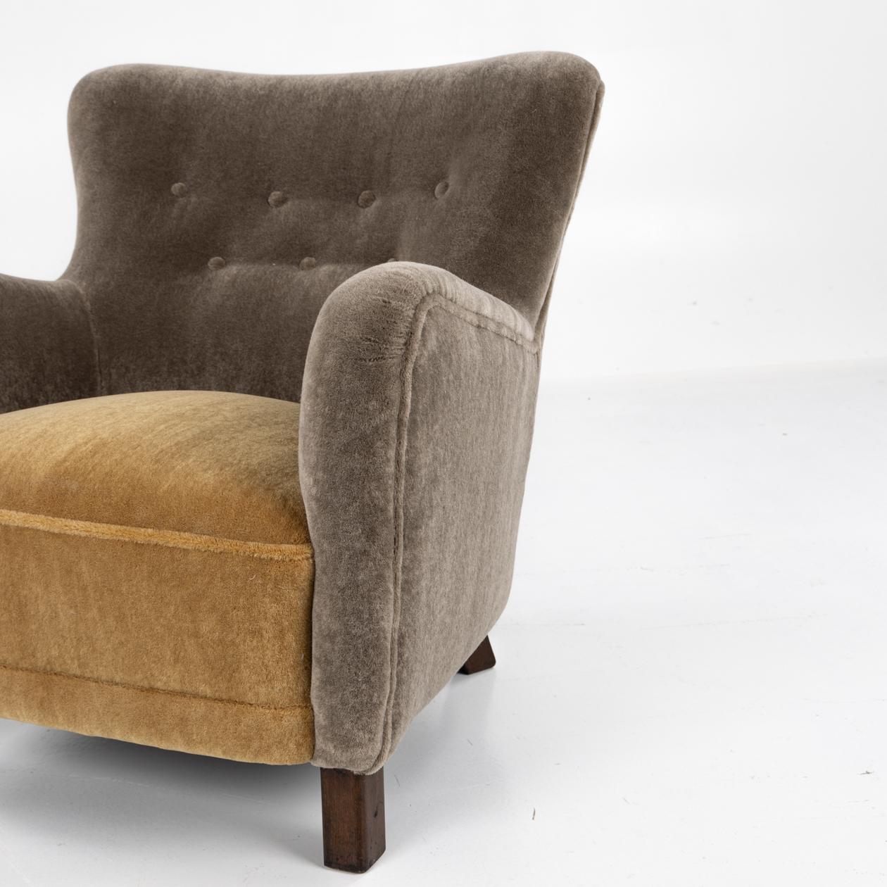 Mohair FH 1669 - Pair of rare easy chairs by Fritz Hansen For Sale