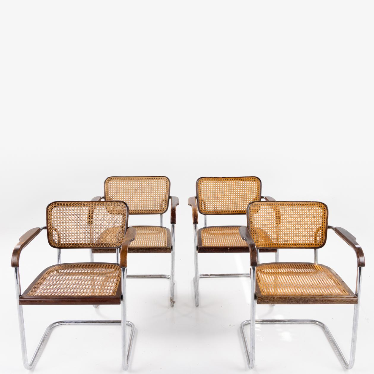 FH 6107 - Set of four armchairs in steel by Fritz Hansen. For Sale 2