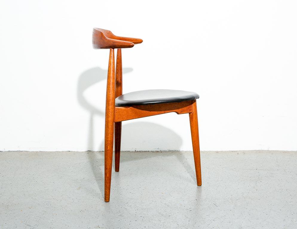 'FH4103' Heart Chairs by Hans Wegner for Fritz Hansen 1