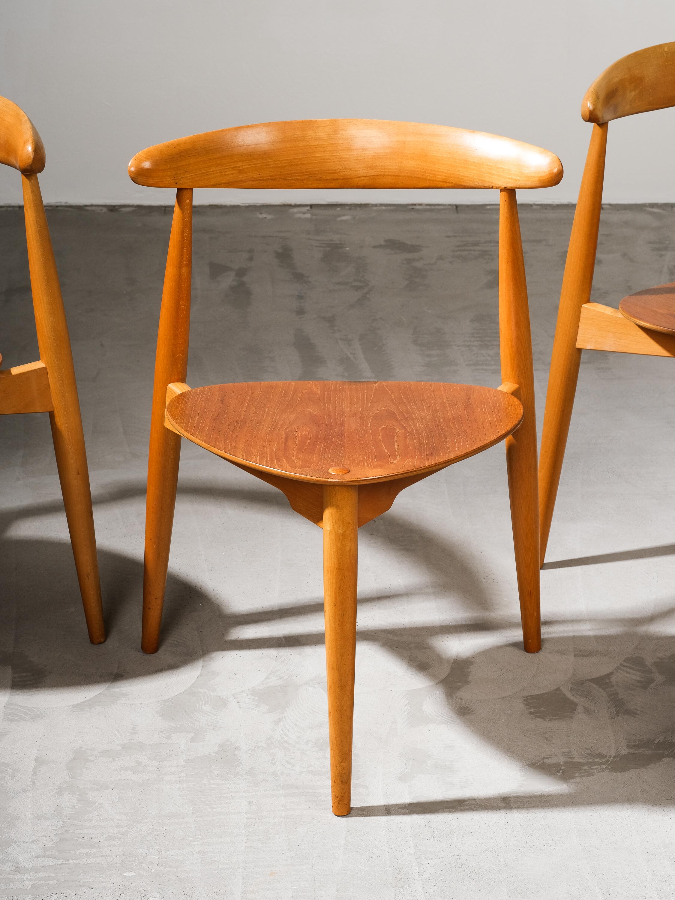 Sedie da pranzo modello FH4103 Heart di Hansen per Fritz Hansen, Danimarca, anni '50 in vendita 4