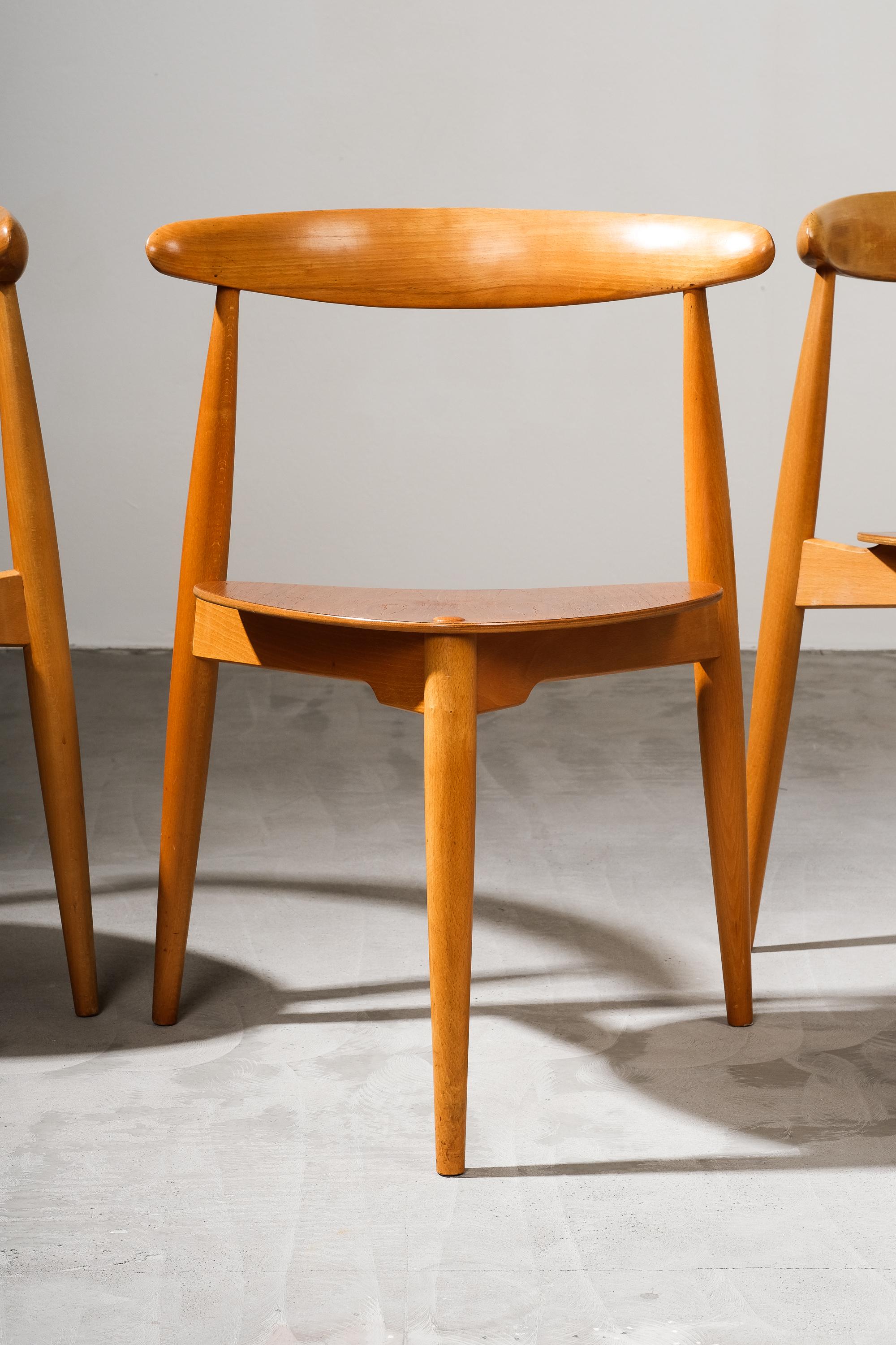 Sedie da pranzo modello FH4103 Heart di Hansen per Fritz Hansen, Danimarca, anni '50 in vendita 5