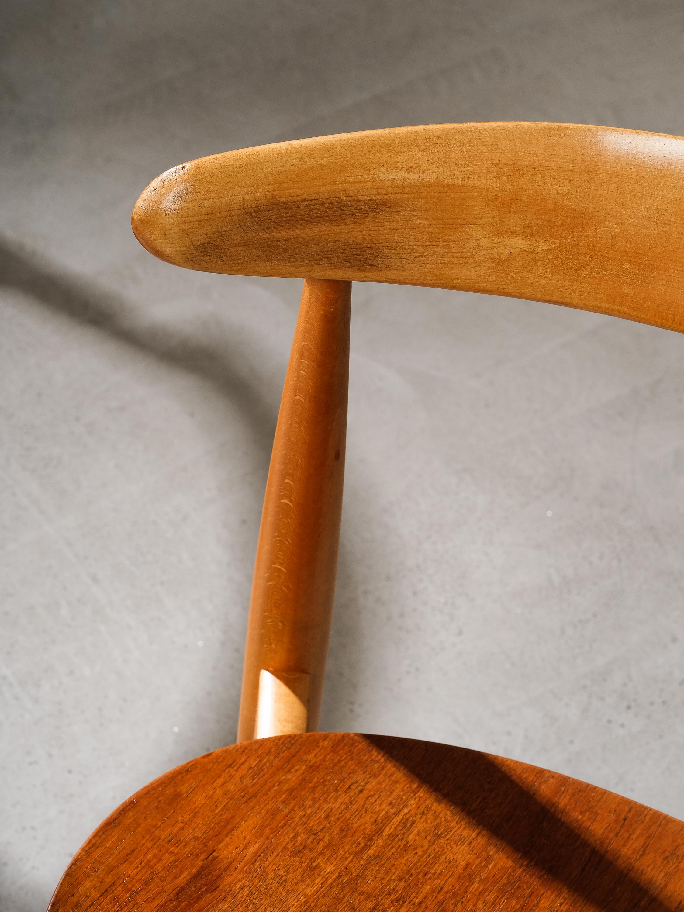 Sedie da pranzo modello FH4103 Heart di Hansen per Fritz Hansen, Danimarca, anni '50 in vendita 10