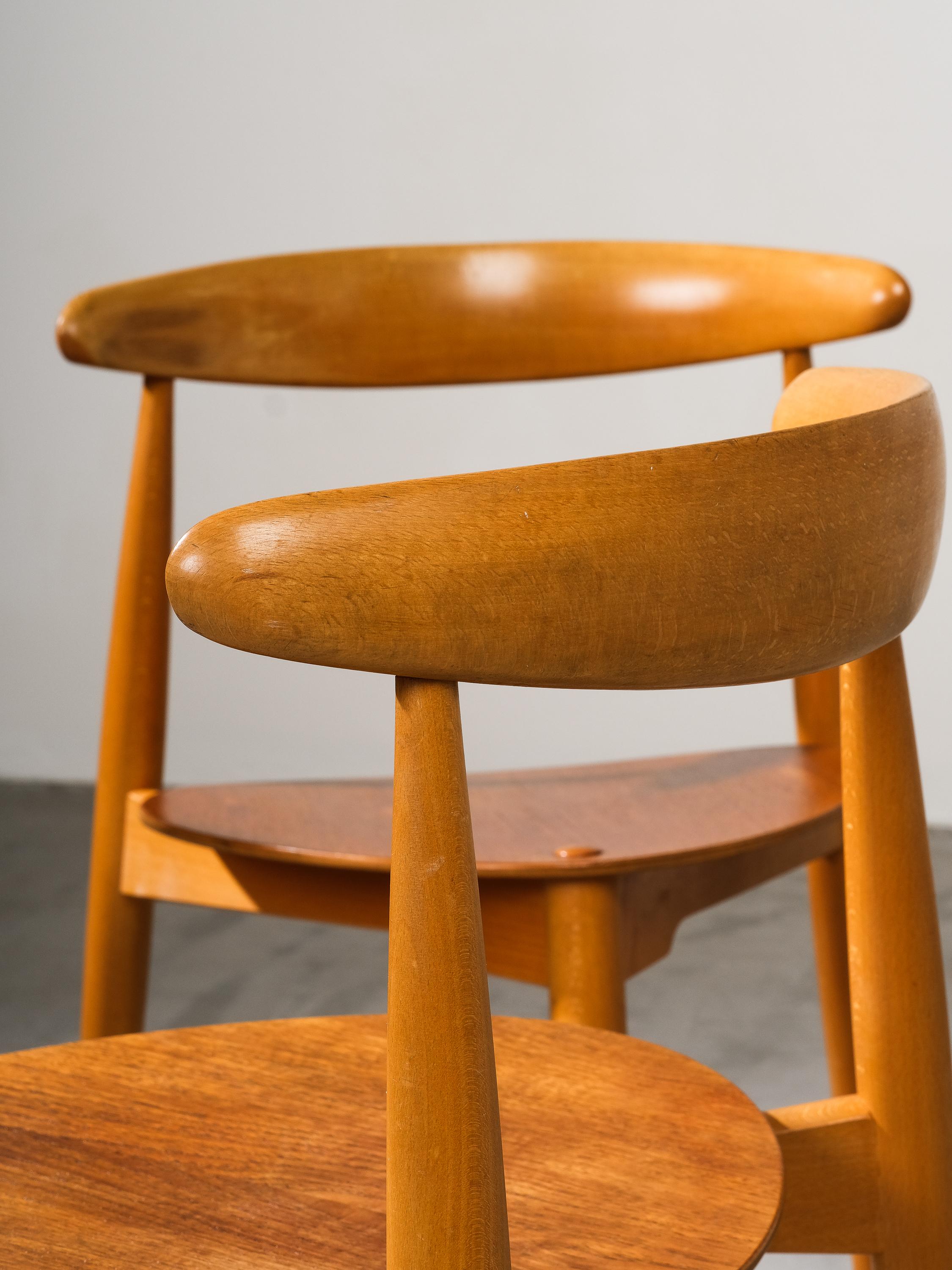 Sedie da pranzo modello FH4103 Heart di Hansen per Fritz Hansen, Danimarca, anni '50 in vendita 1