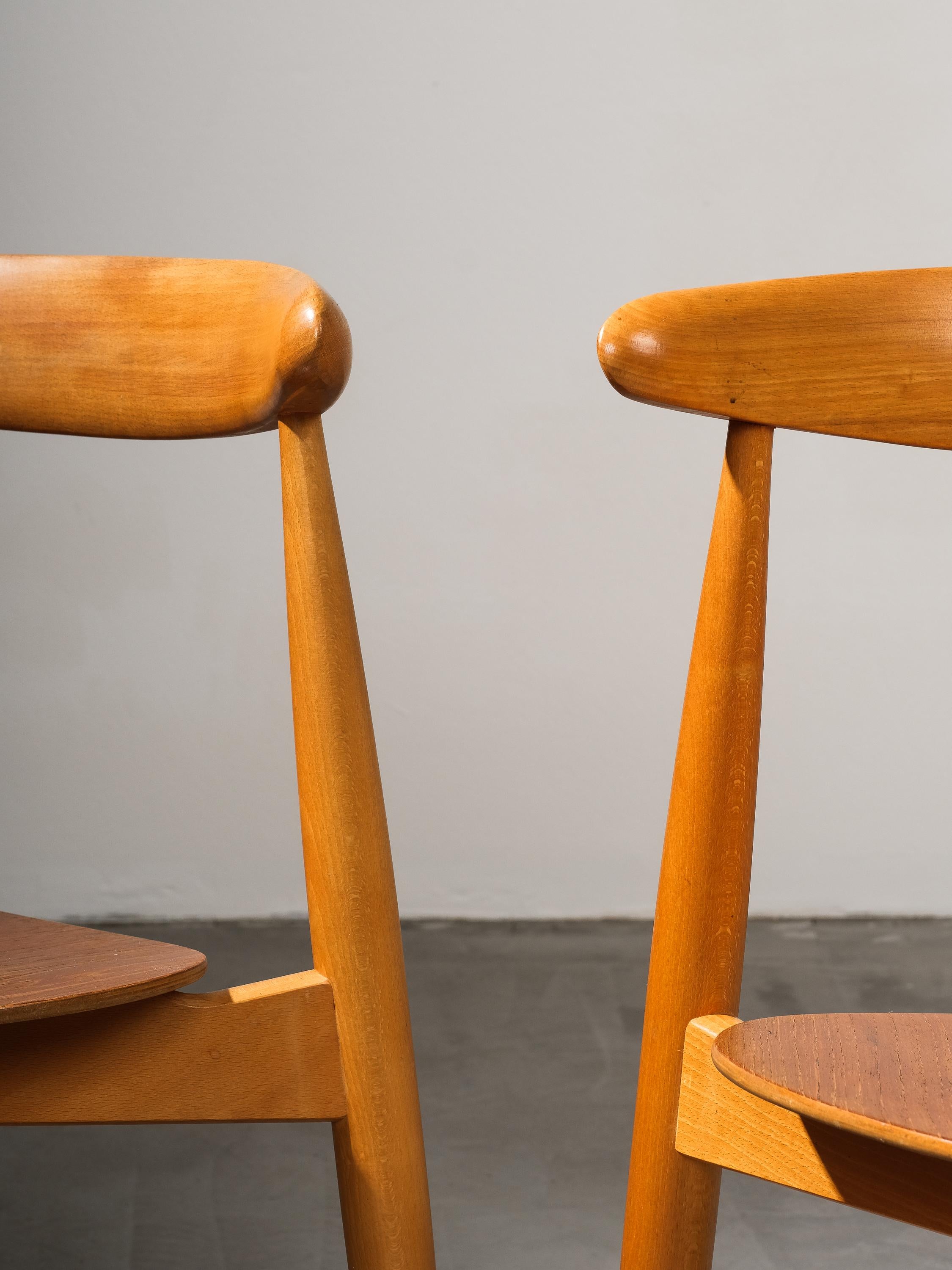 Sedie da pranzo modello FH4103 Heart di Hansen per Fritz Hansen, Danimarca, anni '50 in vendita 2