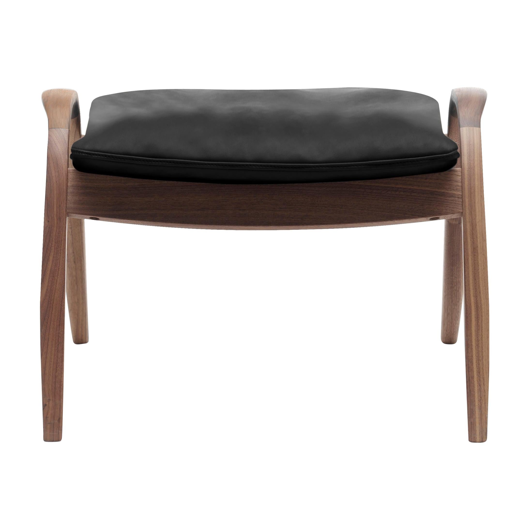 Black (Sif 98) FH430 Signature Footrest in Walnut Oil by Frits Henningsen