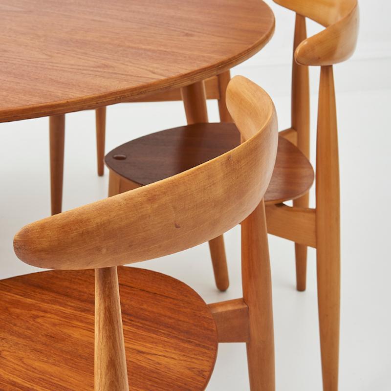 Danish FH4602 dining set by Hans J. Wegner, 6 chairs + table for Fritz Hansen, 1950s