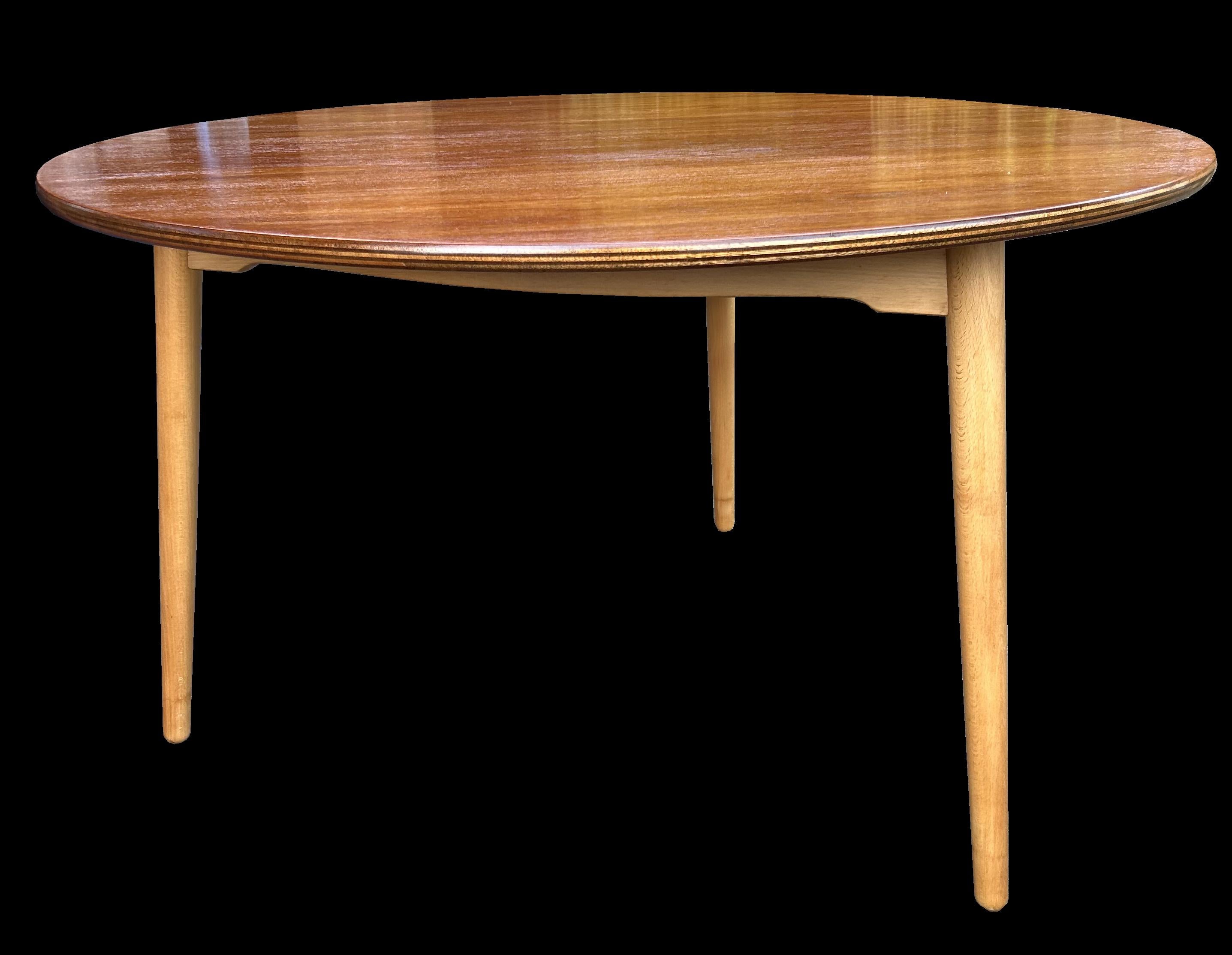 Danish FH4602 'Heart' Suite by Hans J Wegner for Fritz Hansen For Sale