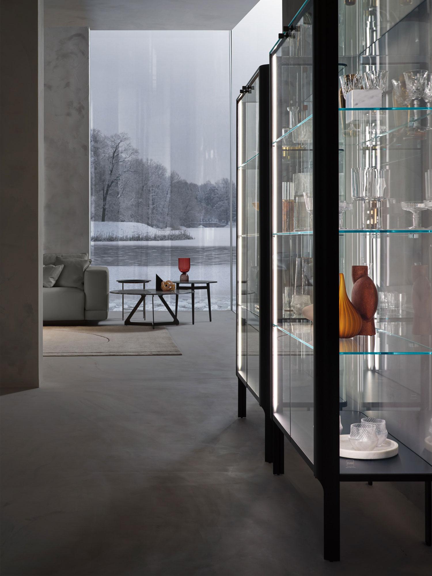 Fiam Aura-Glas-Schrank mit Drahtverkleidung von Patrick Jouin (Italienisch) im Angebot